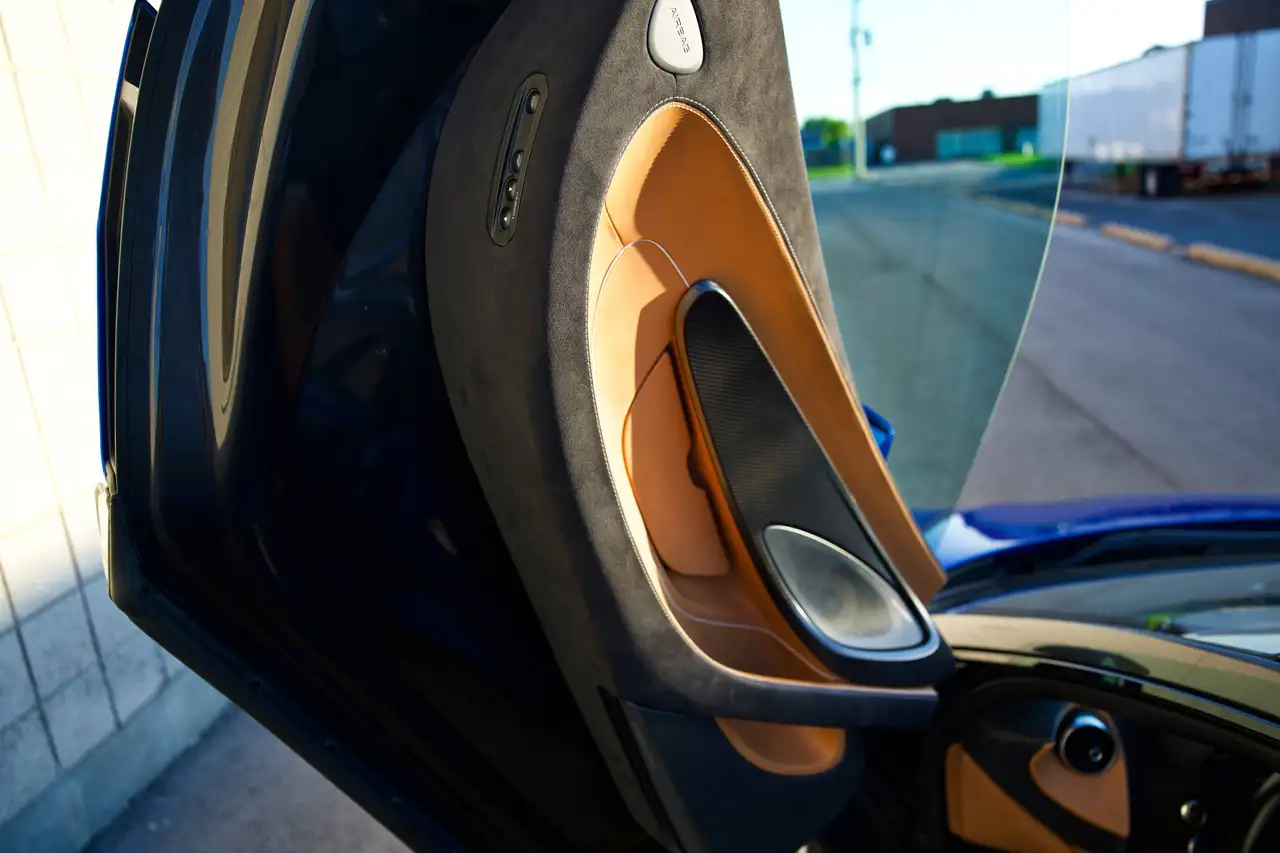 McLaren 570S снимка McLaren 570S