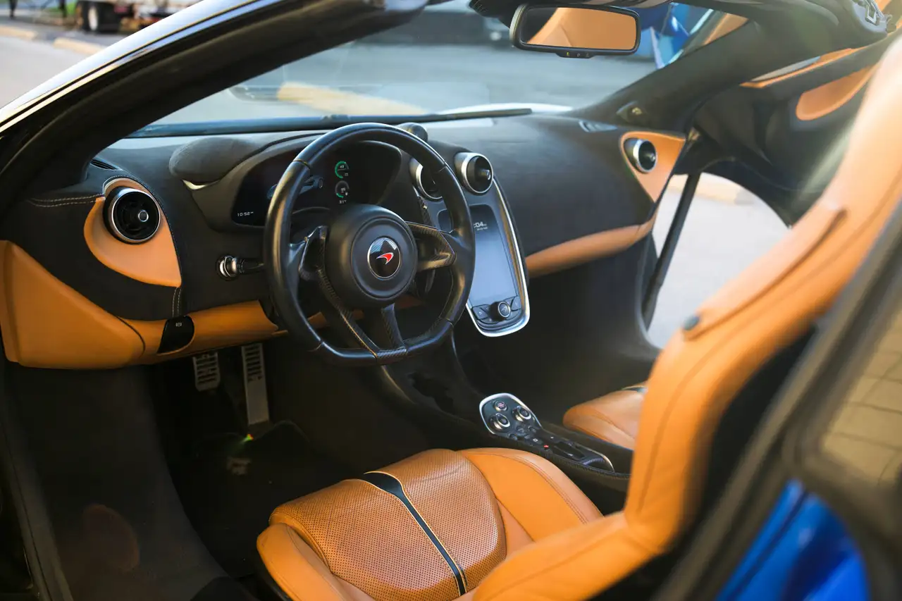 McLaren 570S снимка McLaren 570S
