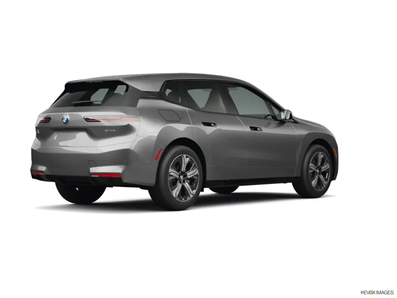 BMW iX снимка BMW iX