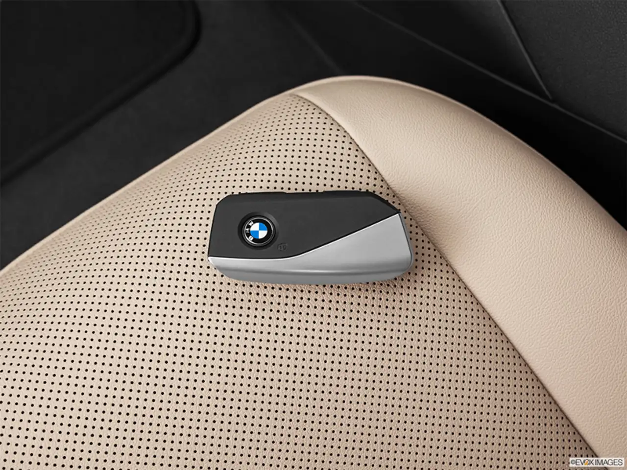 BMW iX снимка BMW iX