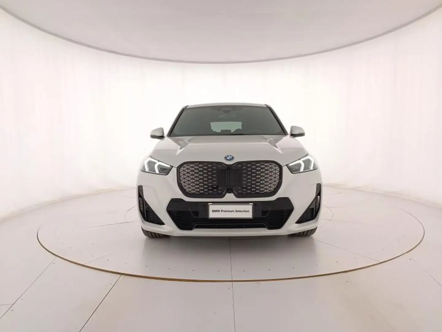 BMW iX1 edrive 20 MSport Bianco - 2