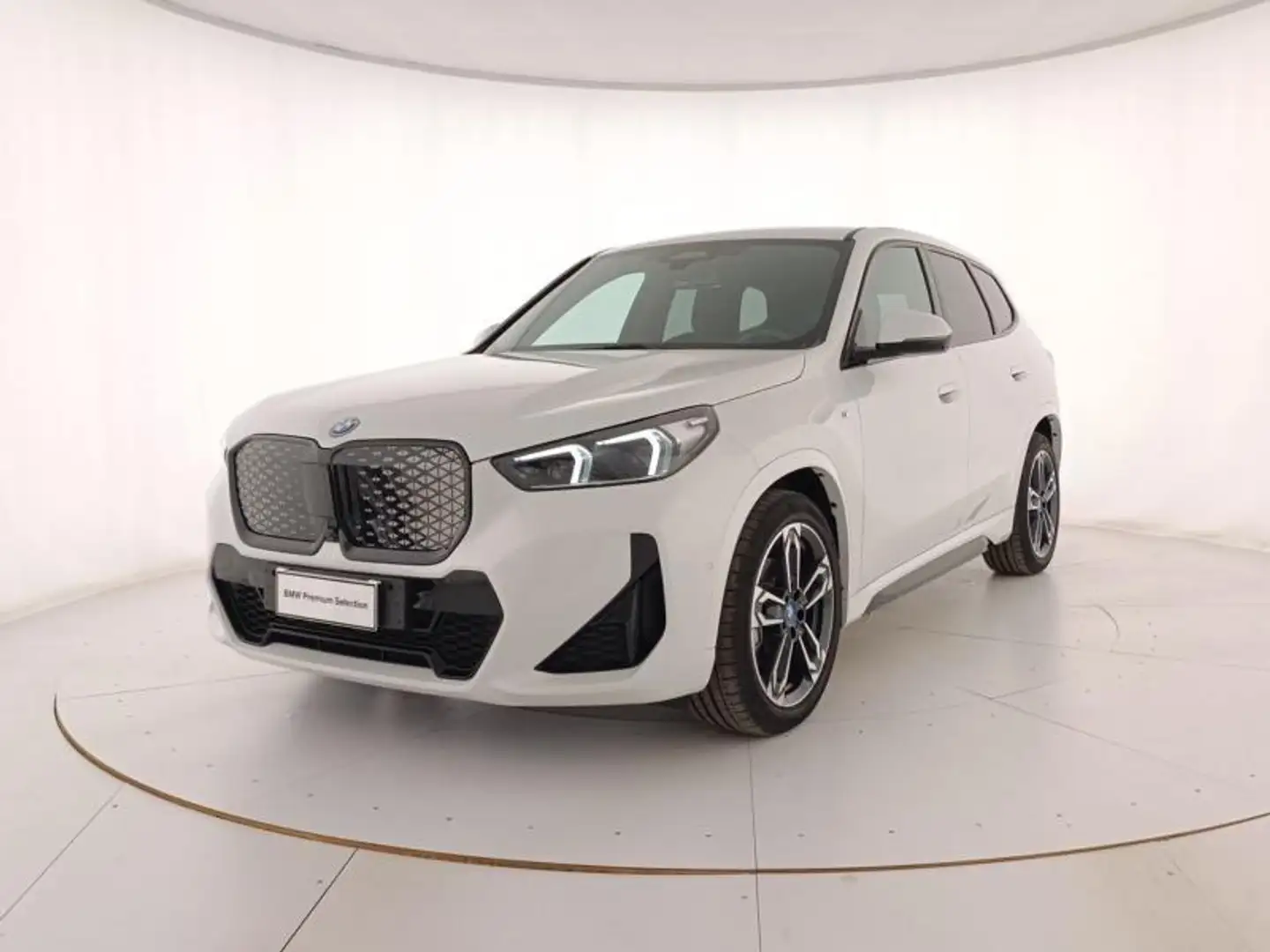 BMW iX1 edrive 20 MSport Bianco - 1
