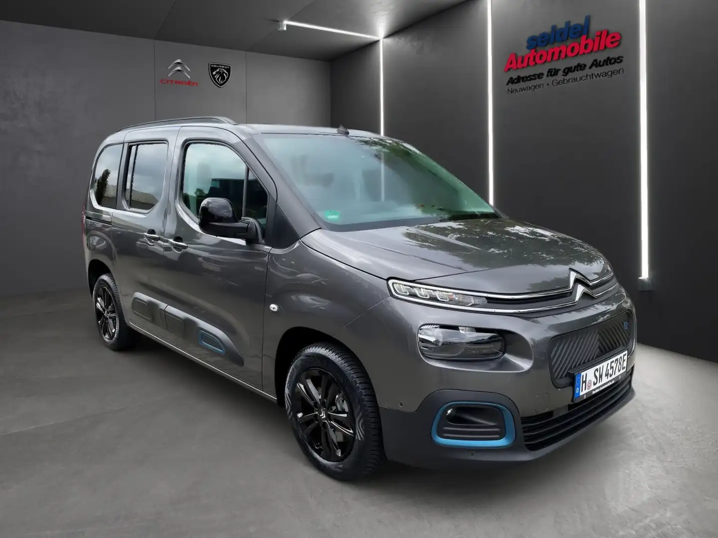 Citroen Berlingo ë-Berlingo 136 SHINE M, AHK, PanoDach Grau - 2