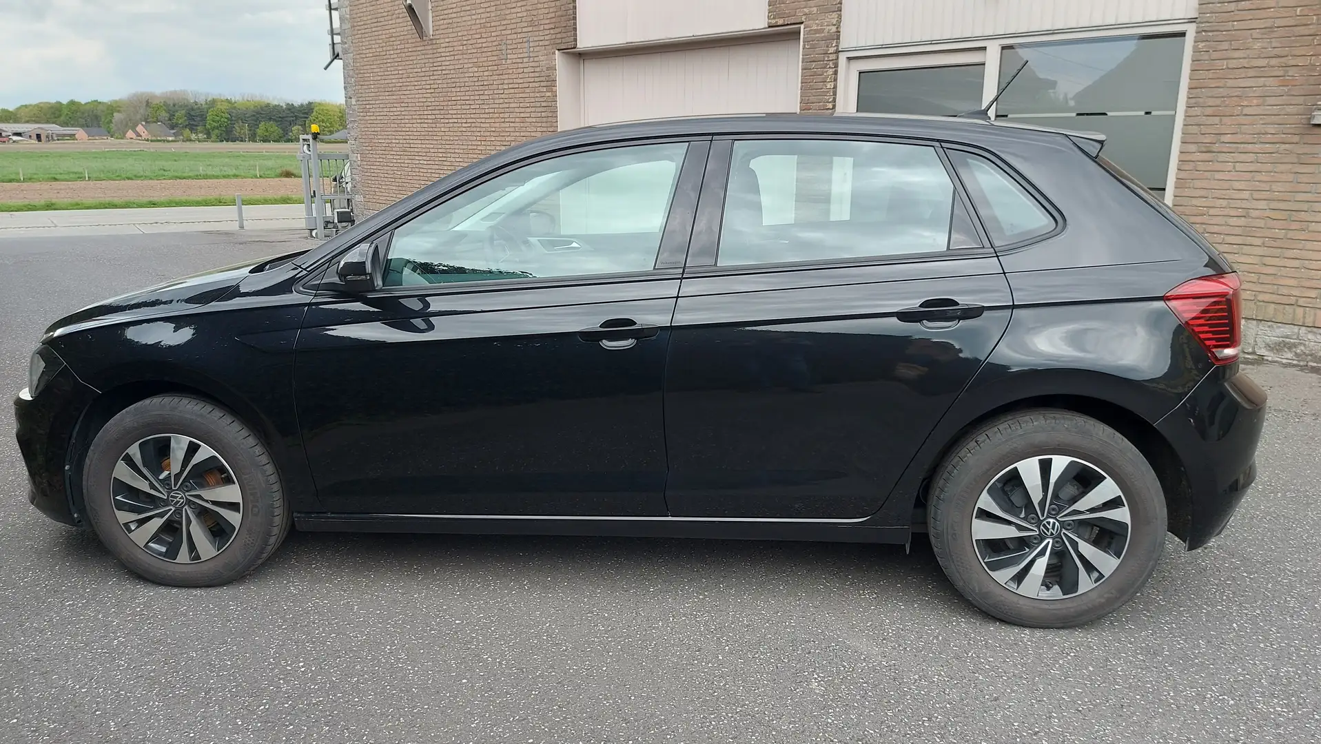 Volkswagen Polo 1.0 TSI Life * ALU-VELGEN * APP-CONNECT * PDC * CC Negro - 1