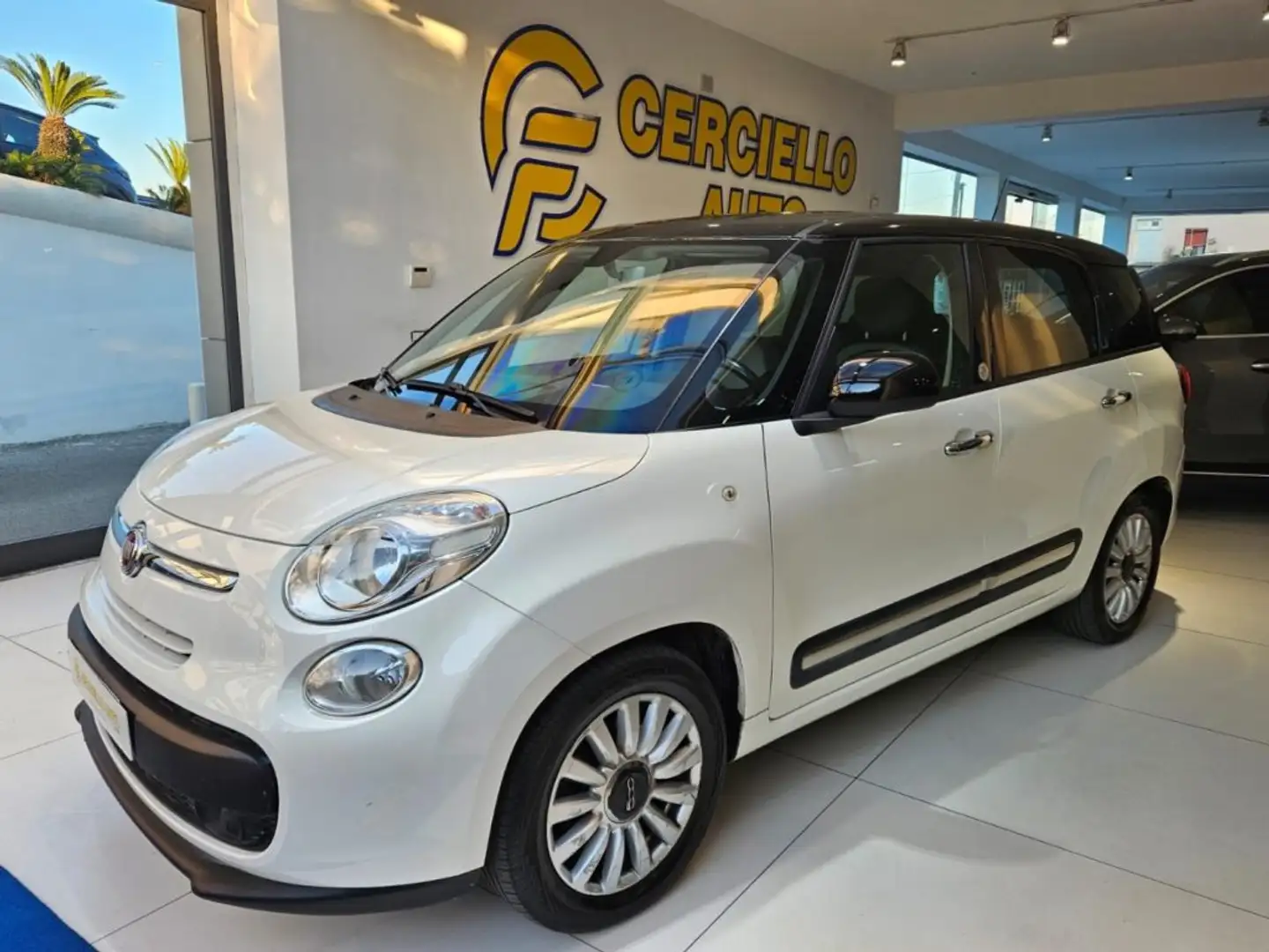 Fiat 500L Living 1.6 Multijet 105 CV Business Bianco - 2