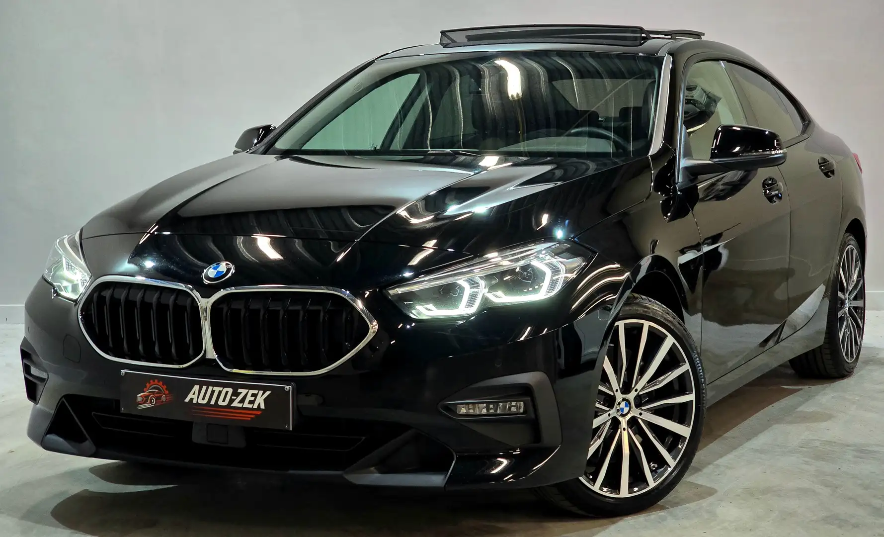 BMW 220 Gran Coupé dXAS / PACK SPORT/ PANO / CAM / NAVI Zwart - 2
