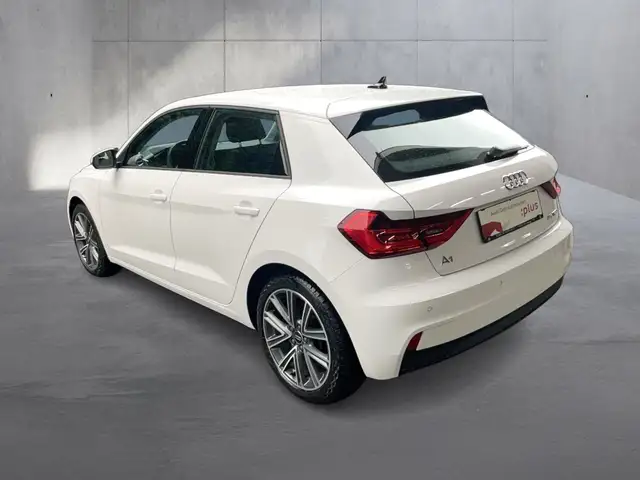 Audi A1 view 3