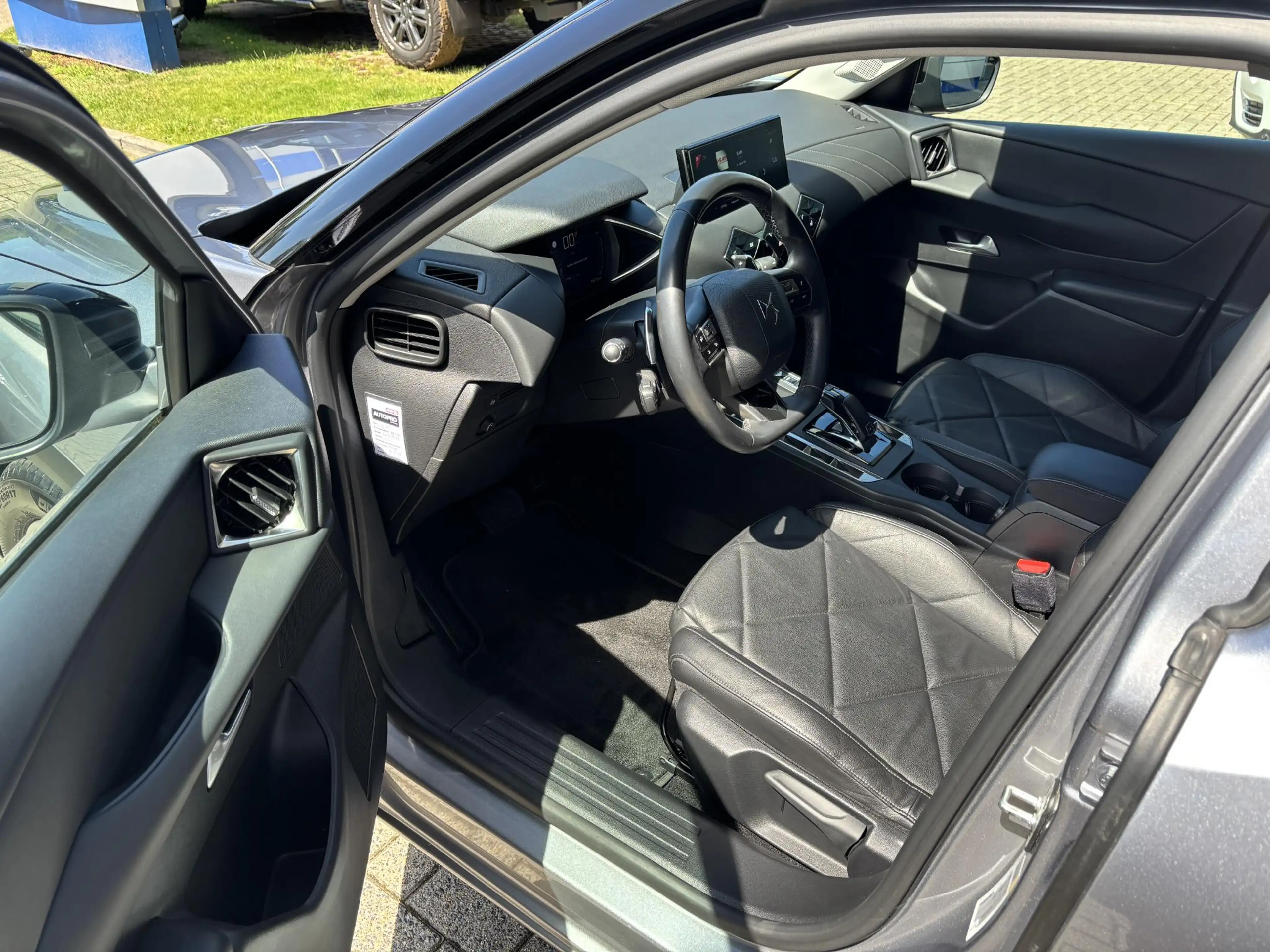 DS Automobiles DS 3 Crossback 1.2 PureTech Performance Line+ | Leder | 360-grade — photo 9
