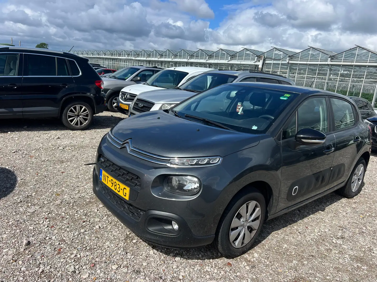 Citroen C3 2017 * 1.2 PureTech Feel * LED * AIRCO * ELEC. RAM Grijs - 1