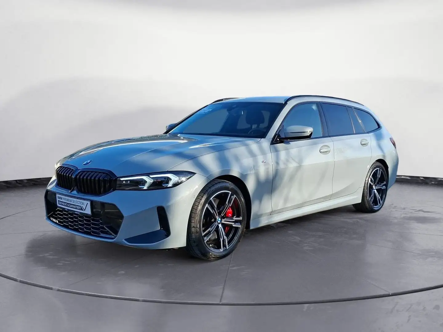 BMW 318 i Touring M Sport Aut. M Sport Pro Grau - 2