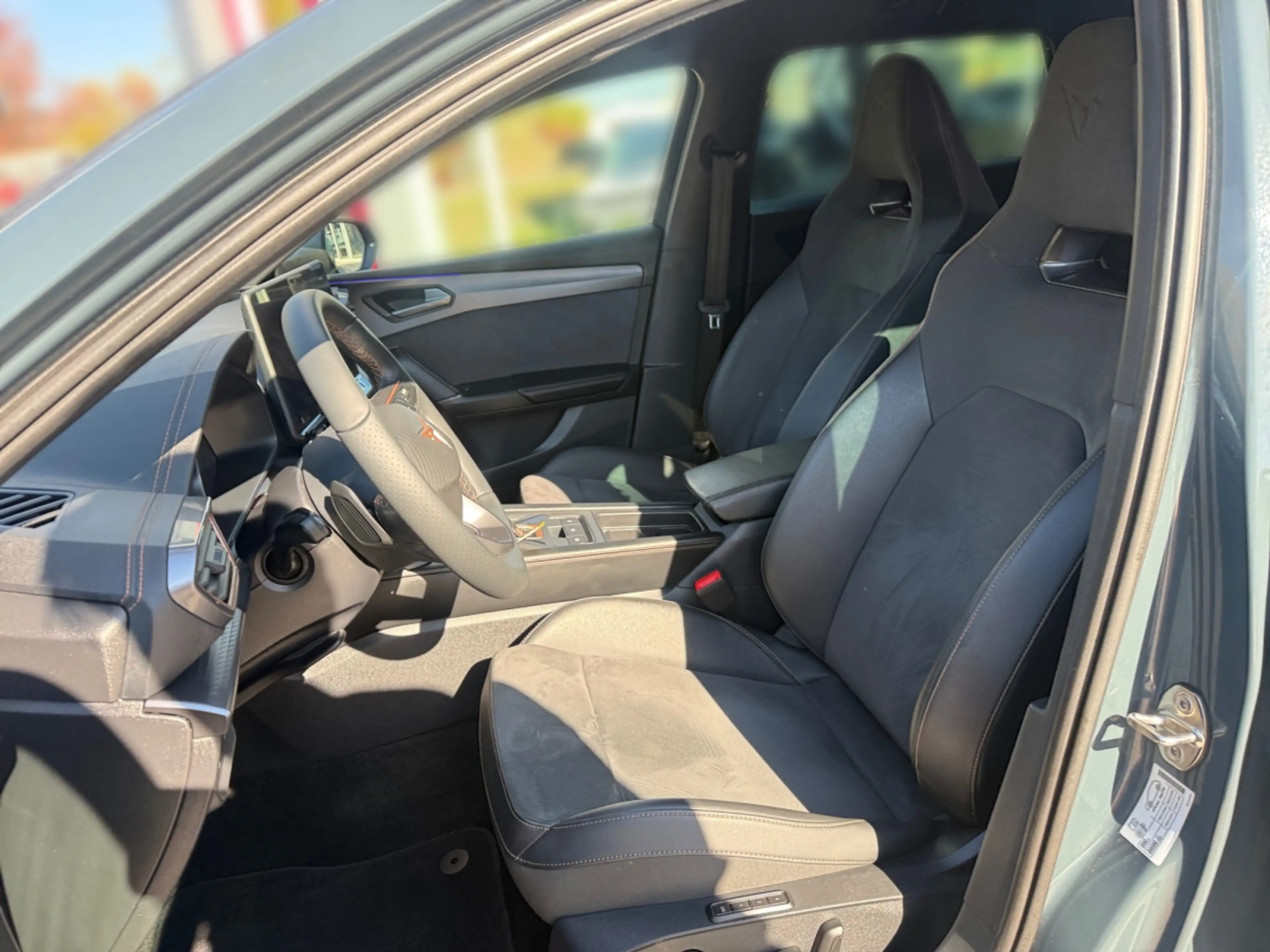 CUPRA Leon Kombi VZ 1,5 TSI eHybrid 272 DSG — photo 5
