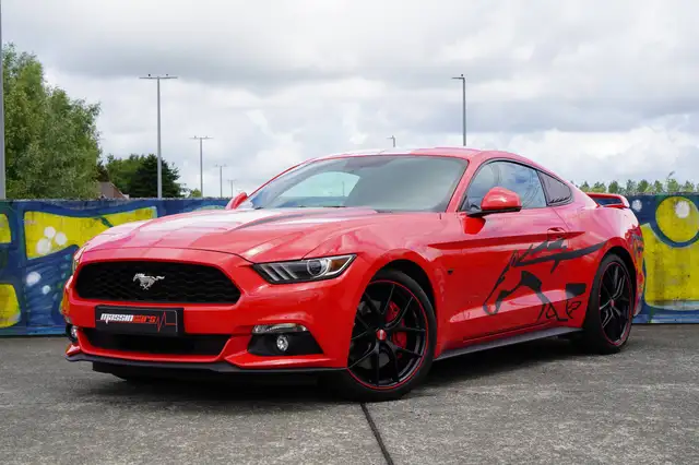 Ford Mustang view 2