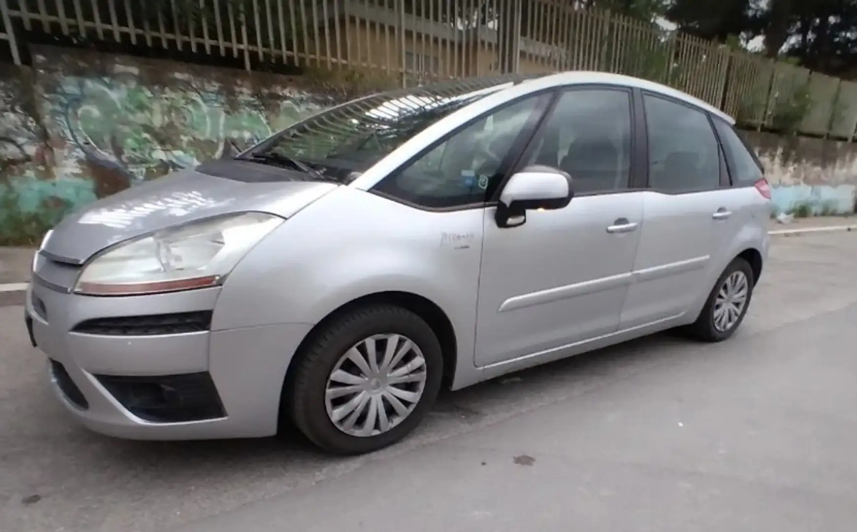 Citroen C4 Picasso 1.6 HDI colore argento metallizzato Argento - 1
