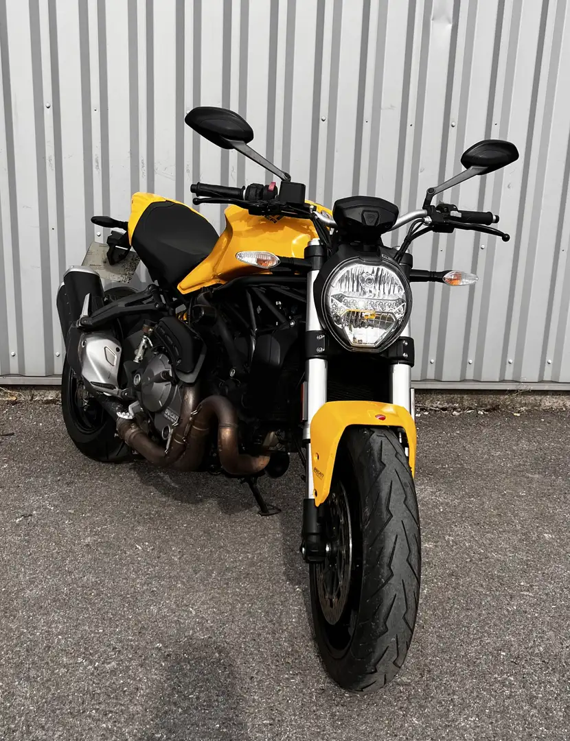 Ducati Monster 821 Jaune - 2