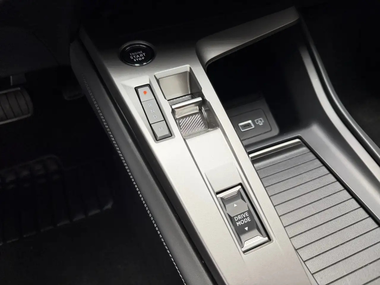 Peugeot 308 SW ALLURE AUTOMAT+NAV+LED+KAMERA+DAB+1HD+TÜV, миниатюра 12