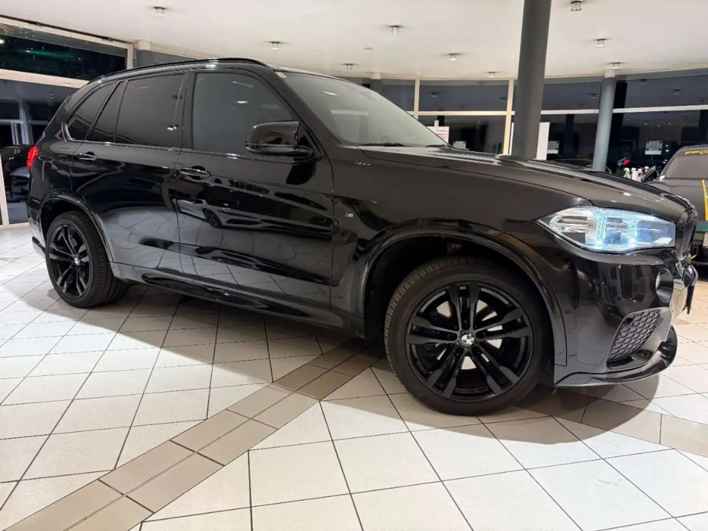 BMW X5 xDrive40d Aut. MPerformance AKTIONSPREIS Schwarz - 2