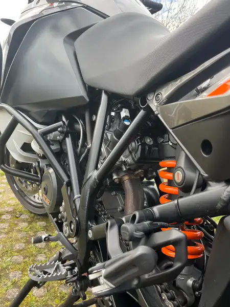 KTM 1190 ADVENTURE - foto 5