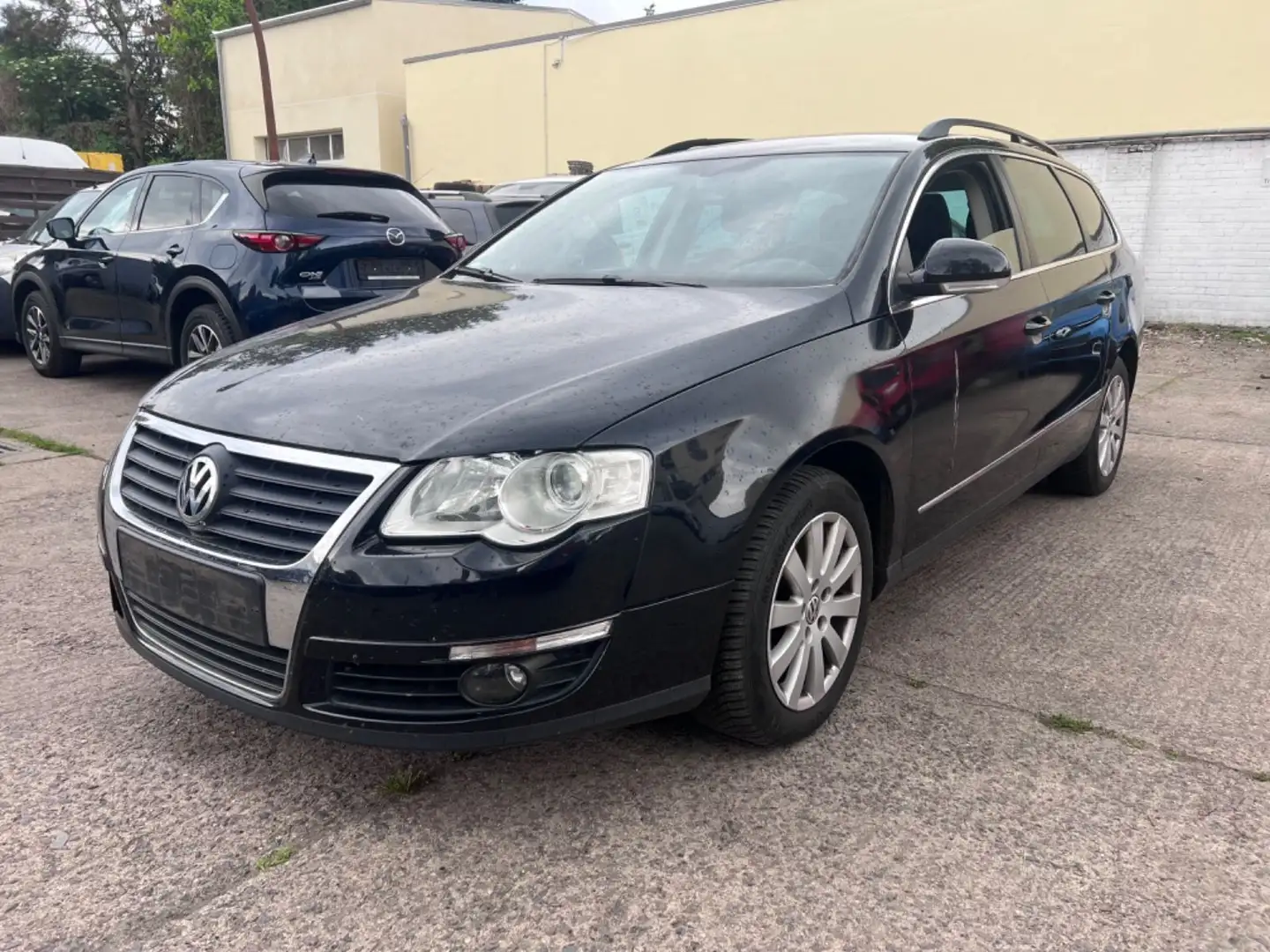 Volkswagen Passat Variant Comfortline 1.6 MOTORSCHADEN Noir - 1
