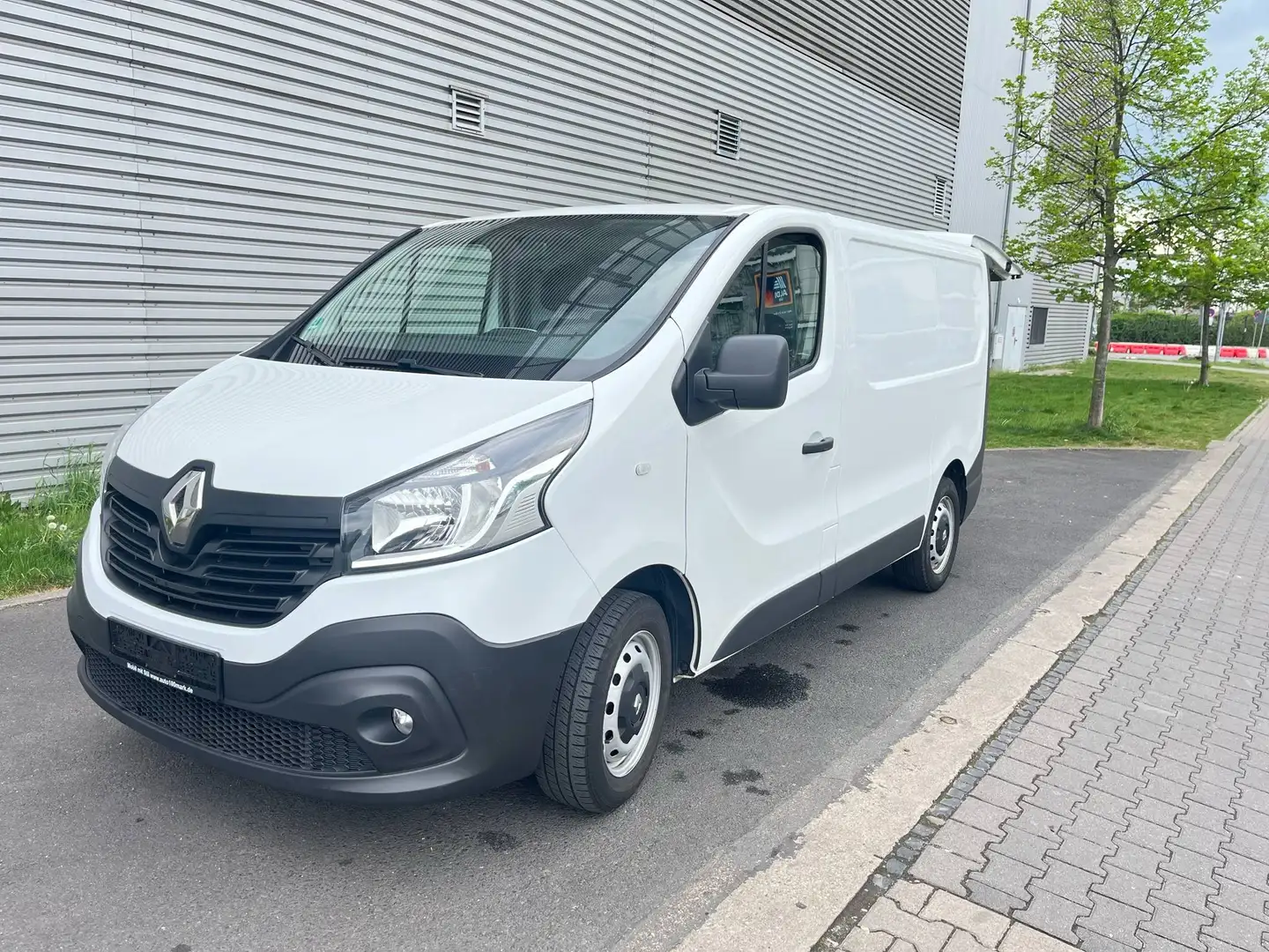 Renault Trafic dCi 120 L1H1 Komfort Klima Navi Anh Regal 1 Hand Bianco - 1