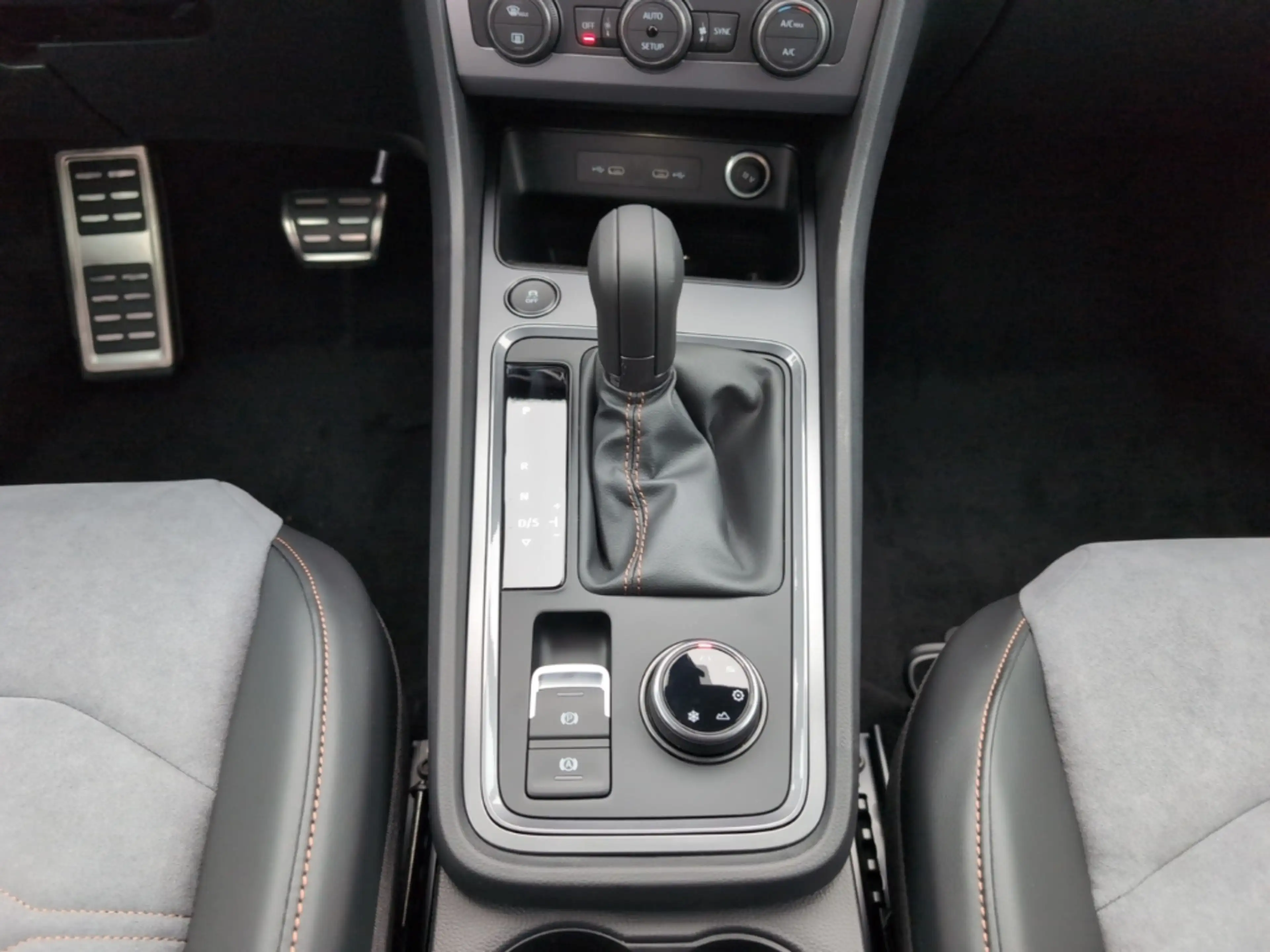 CUPRA Ateca TRIBE EDITION / UPE: 56.370,- € / 2.0 TSI 4DRIVE A — photo 14