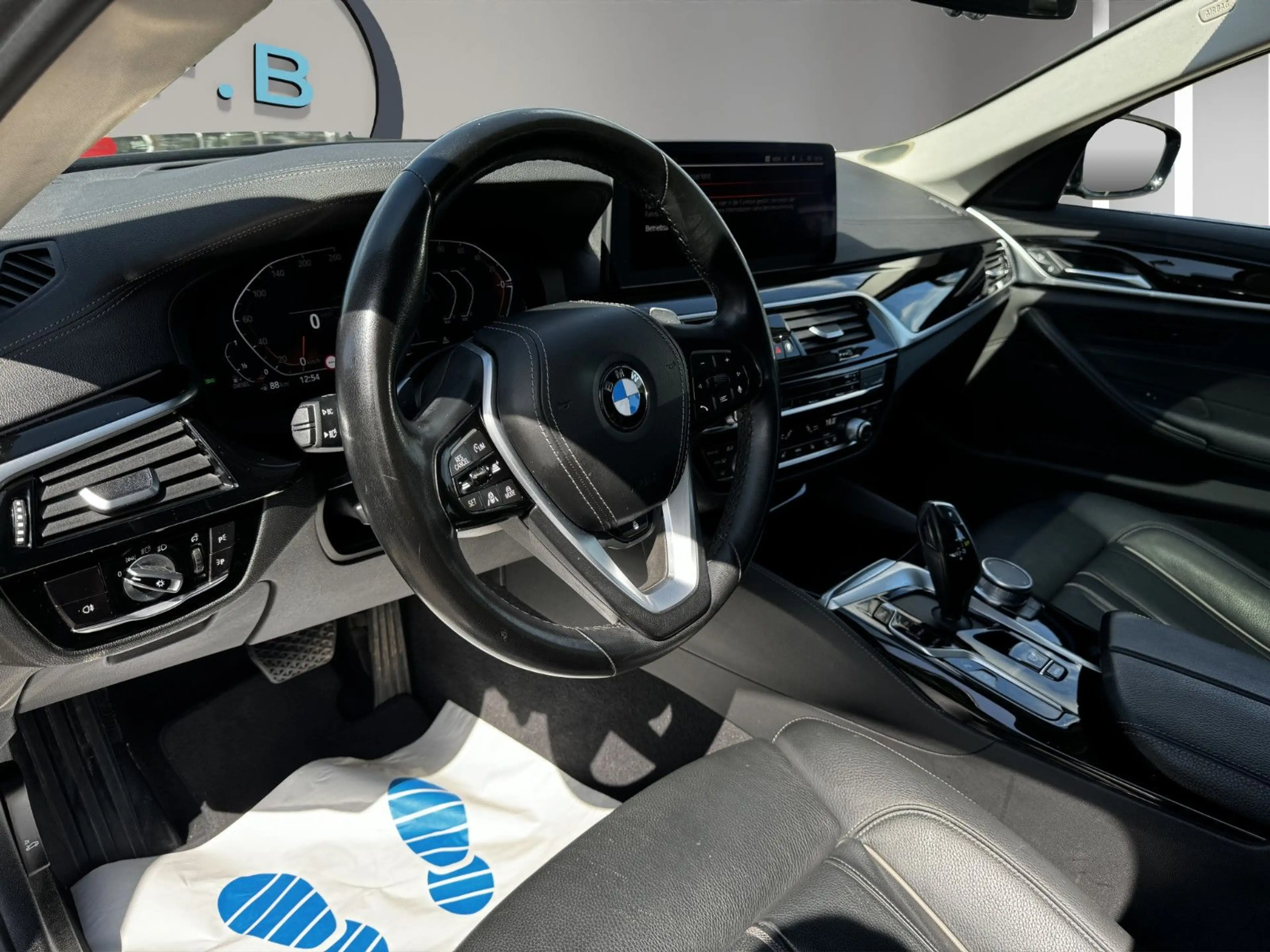 BMW 540 d xDrive Luxury Line/HEAD-UP/RDK/360*/UVM.. — photo 9