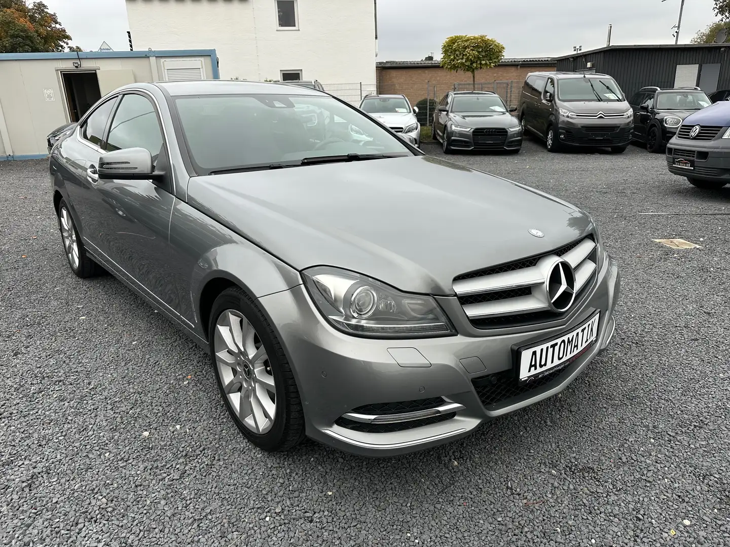 Mercedes-Benz C 180 CGI BlueEfficiency Automatik Gris - 2