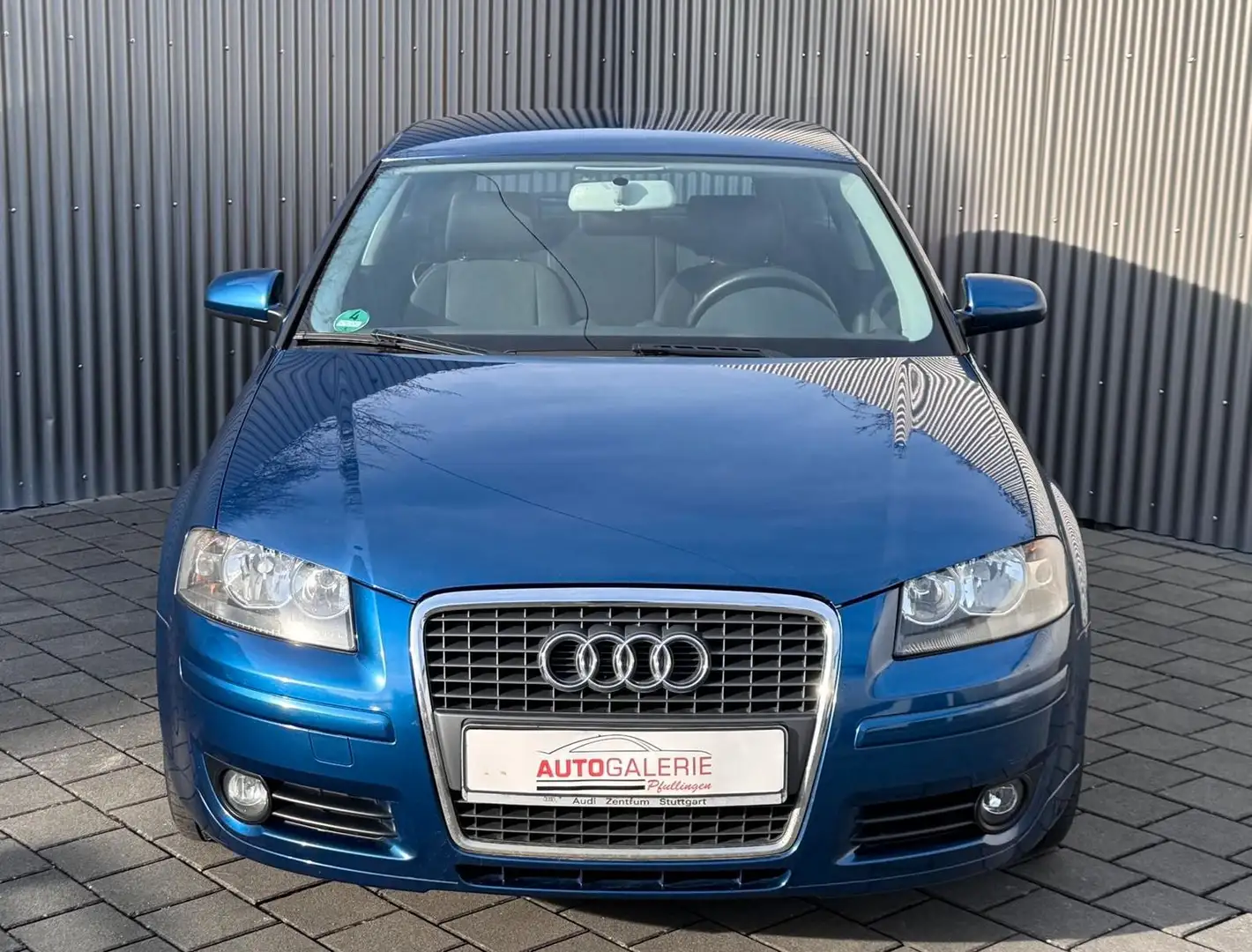 Audi A3 1.6 Attraction 102 Ps 1,6L Blau 1 Vorbesitzer Blau - 2
