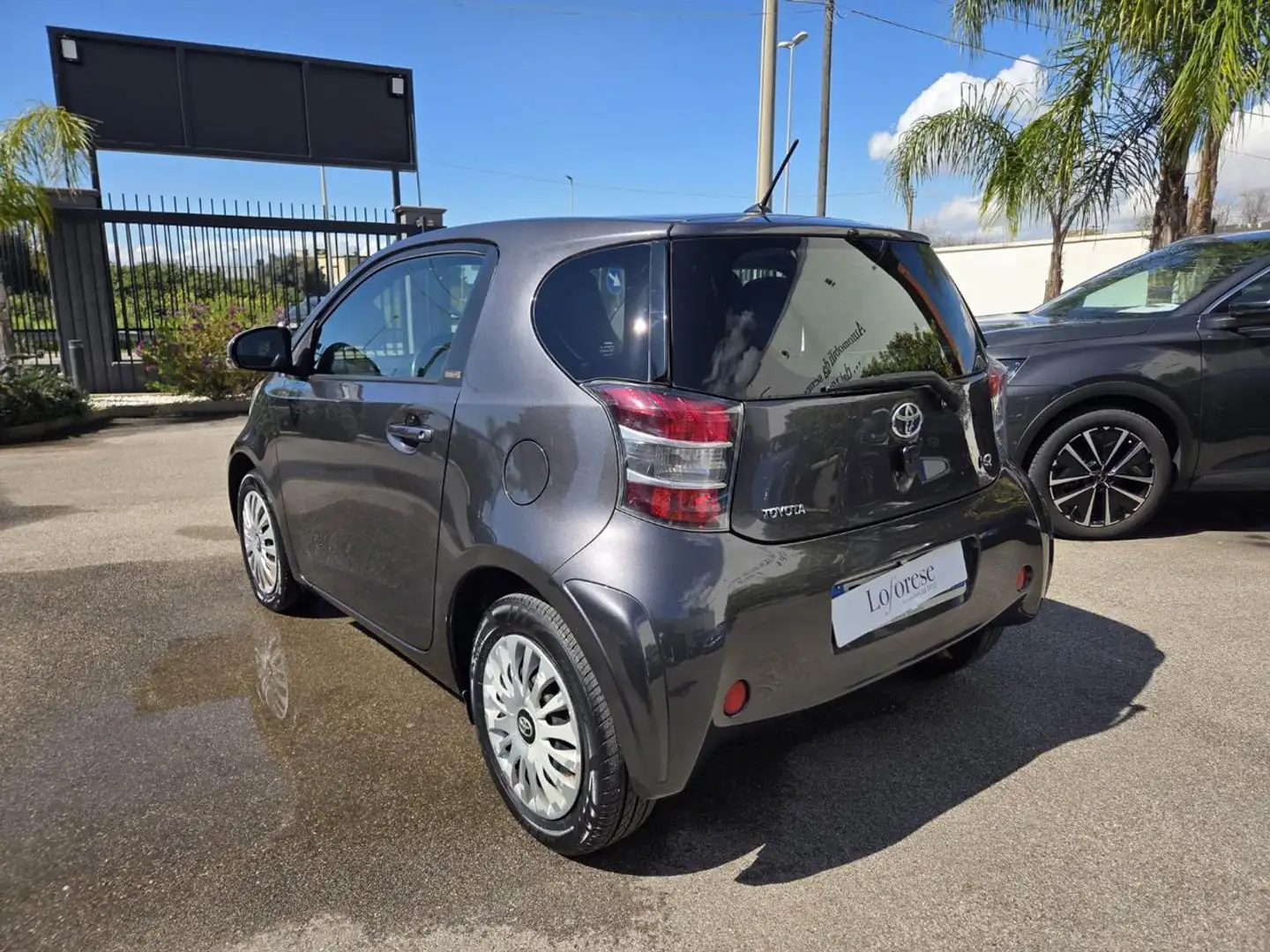 Toyota iQ iQ 1.0 Tobasco cvt Silber - 2