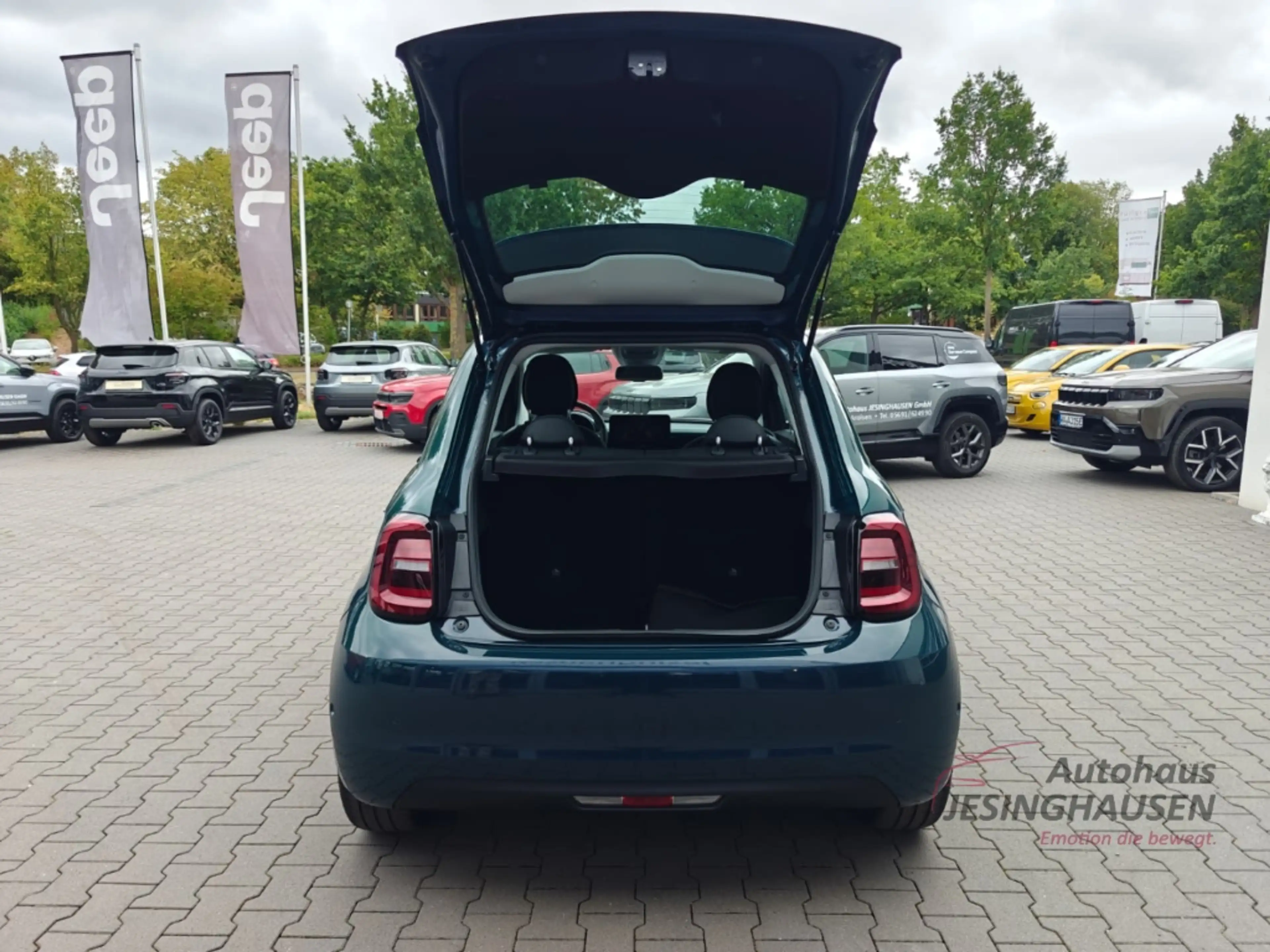 Fiat 500e Komfortpacket +SHZ +Klimaautom +Apple CarPlay+Andr — photo 7