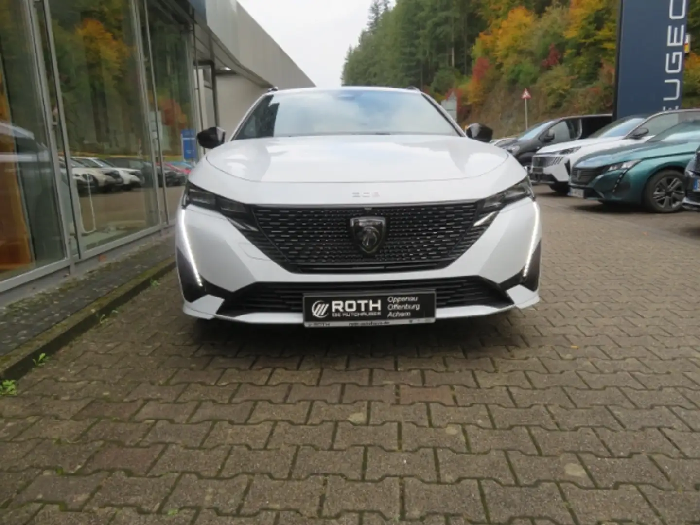 Peugeot 308 SW BlueHDi 130 EAT8 GT Navi Fernlichtass. Rückfahr Blanc - 2