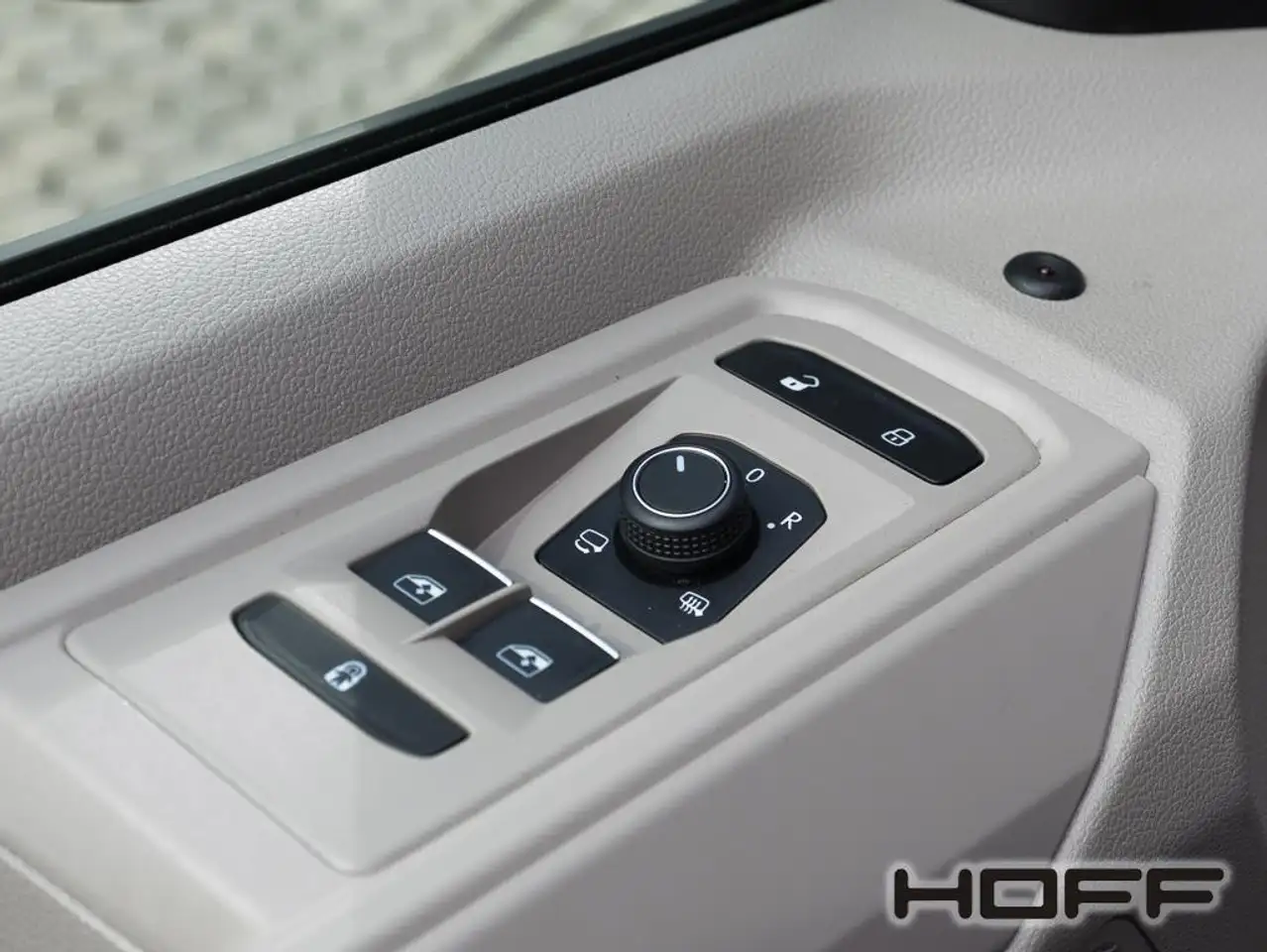 Volkswagen T7 Multivan 2.0 TDI DSG Lang Life Navi AHK LED Kamera, миниатюра 5
