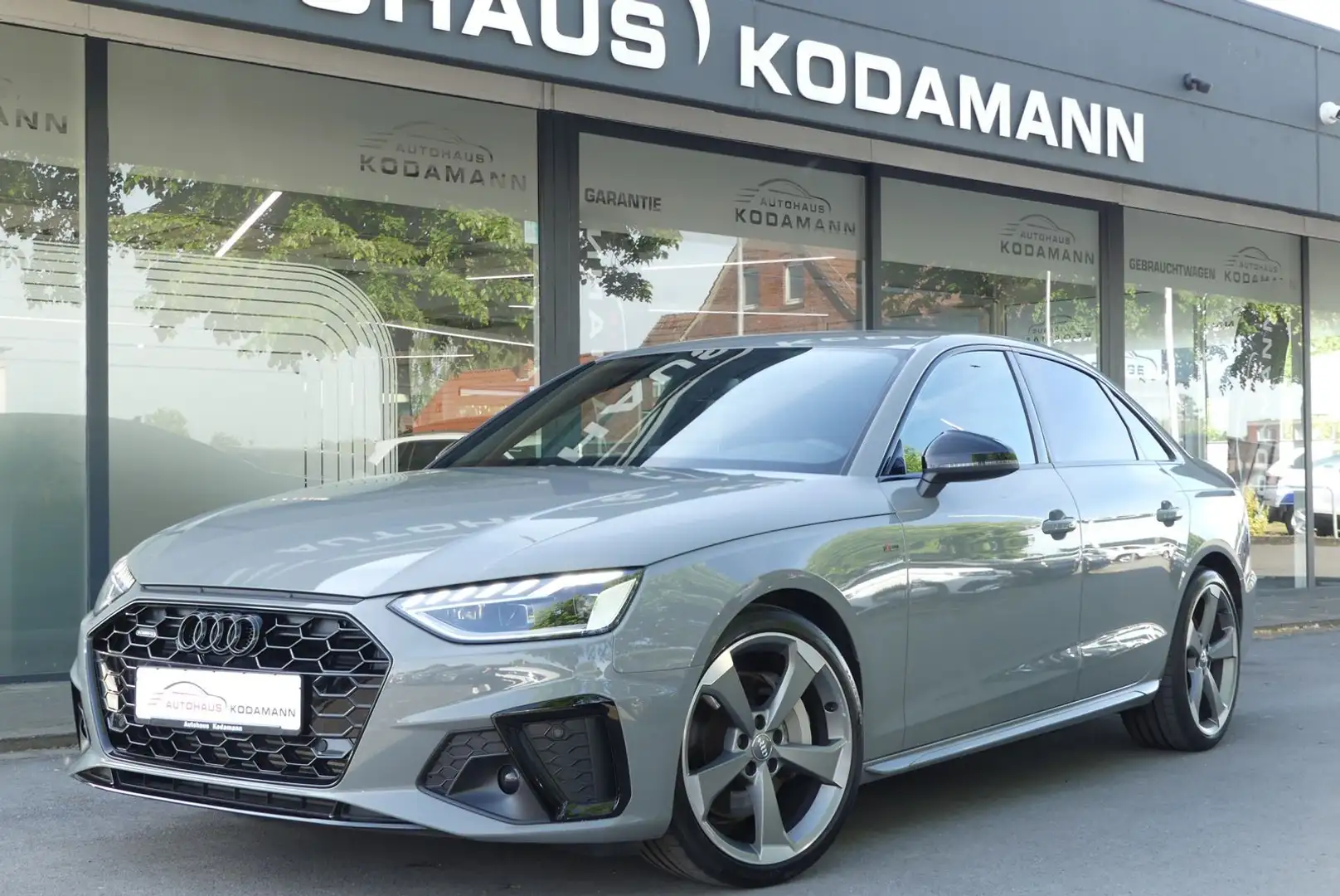 Audi A4 45 TFSI quattro S-line*LED*Virtual*B&O*19" Grijs - 1
