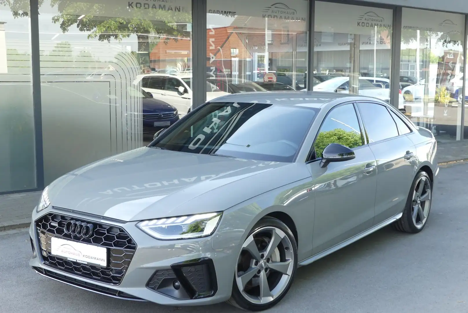 Audi A4 45 TFSI quattro S-line*LED*Virtual*B&O*19" Grijs - 2
