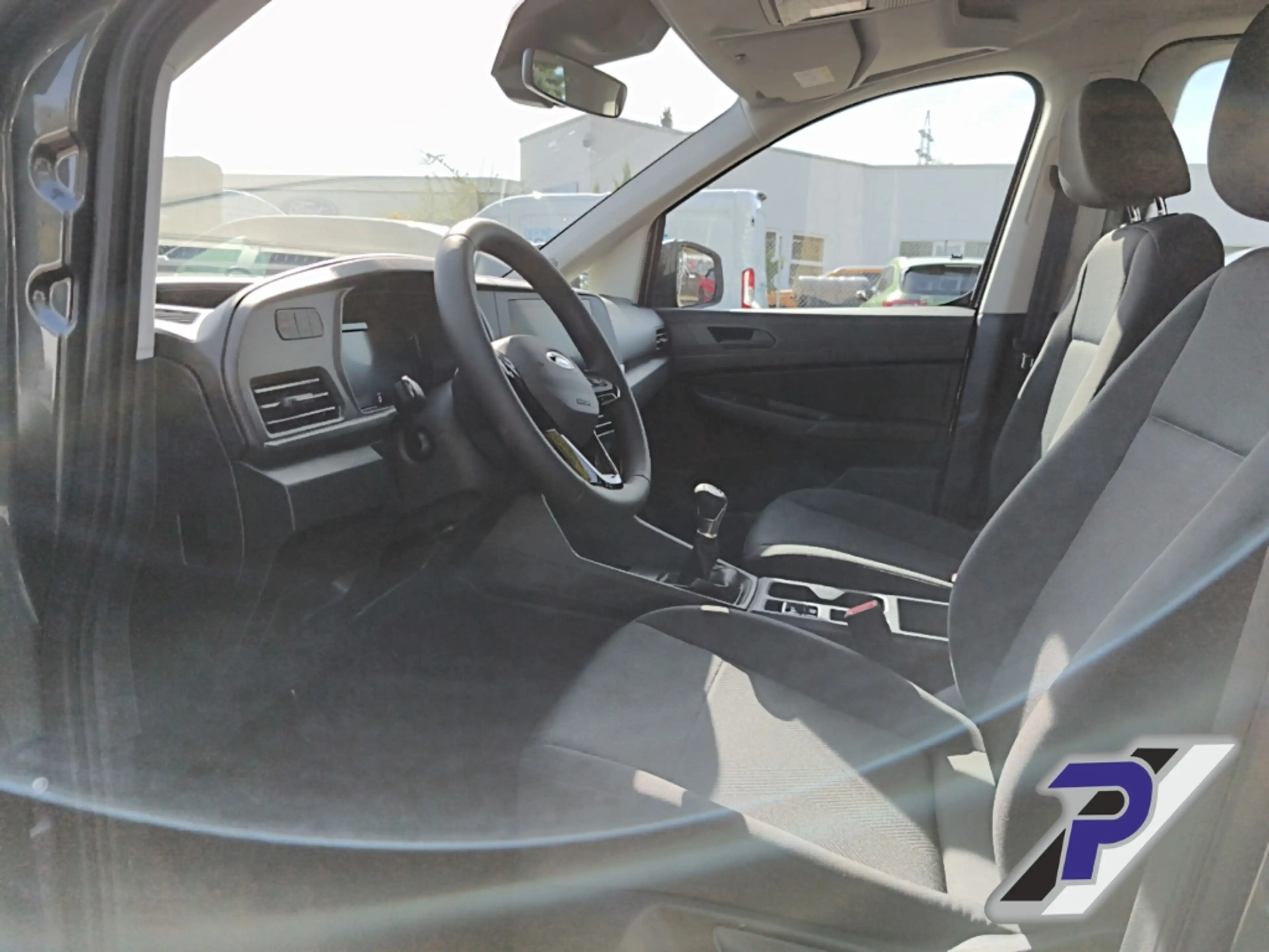 Ford Tourneo Connect Trend L1 SITZHEIZUNG+GJR+TRENNGITTER Digitales Coc — photo 12