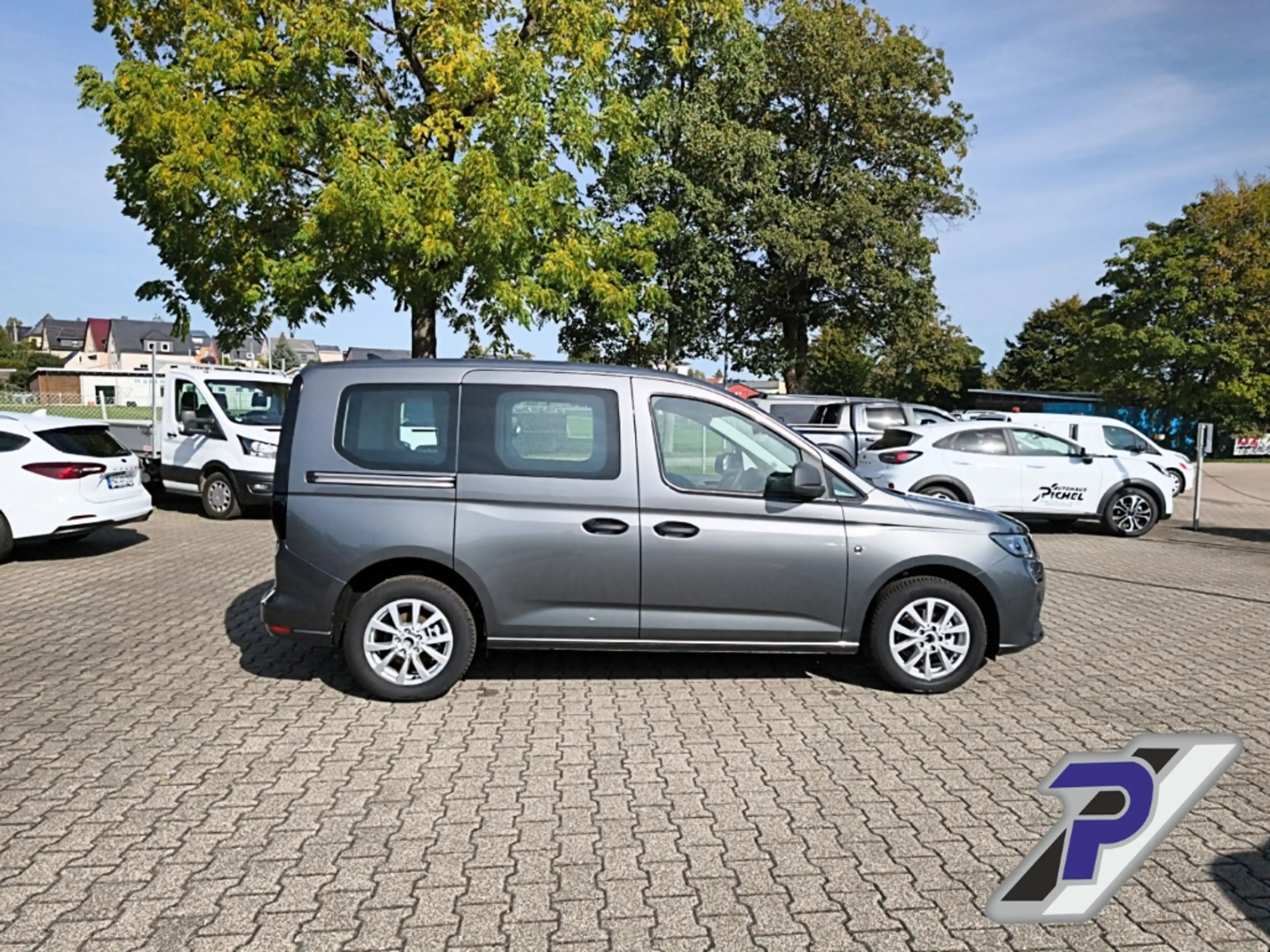Ford Tourneo Connect Trend L1 SITZHEIZUNG+GJR+TRENNGITTER Digitales Coc — photo 6