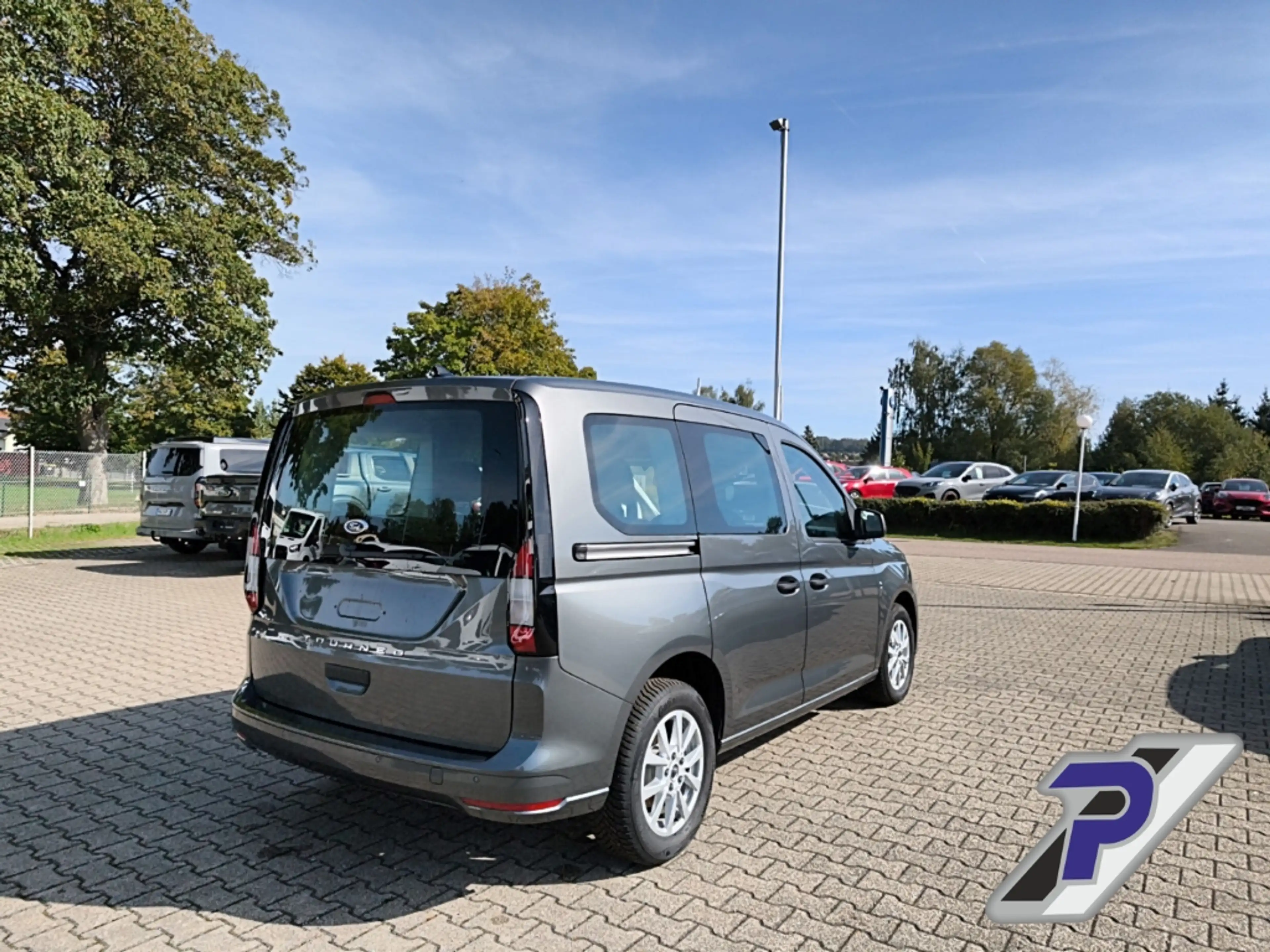 Ford Tourneo Connect Trend L1 SITZHEIZUNG+GJR+TRENNGITTER Digitales Coc — photo 5