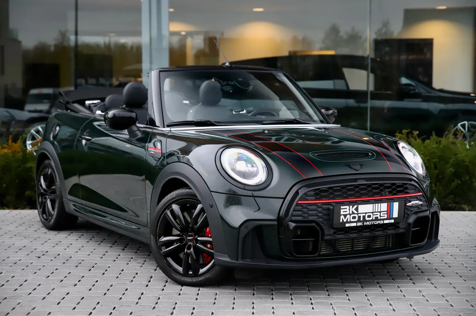 MINI John Cooper Works Cabrio YOURS TRIM-REBEL GREEN-CARPLAY-CAMERA-HUD-H/K-AUTO Grün - 1