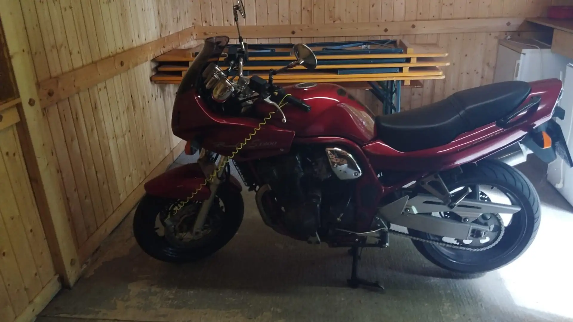 Suzuki Bandit 1200 Red - 1