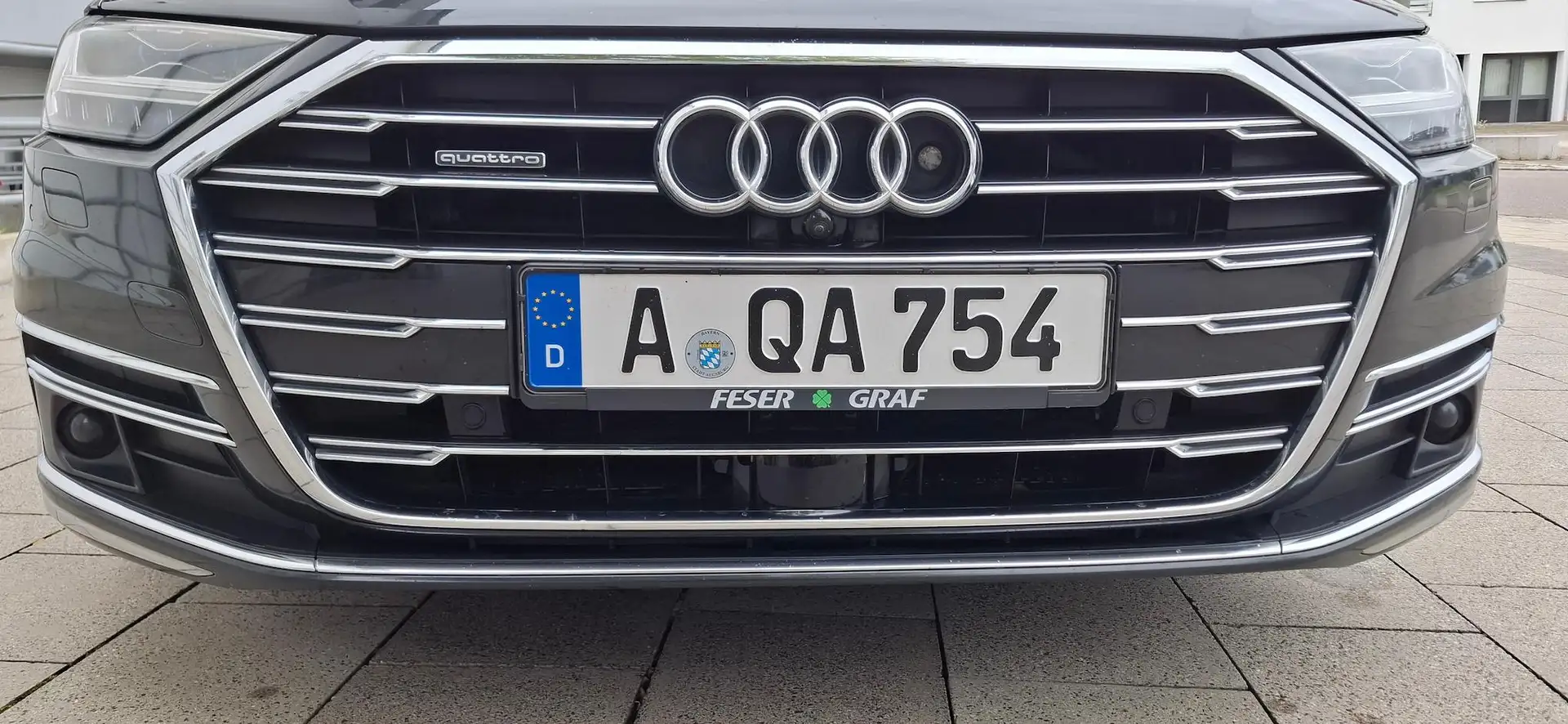 Audi A8 Langversion Grau - 1