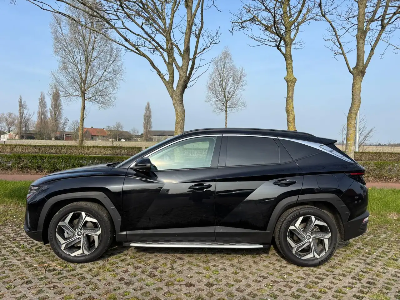 Hyundai TUCSON HEV 1.6 T-GDi A/T SHINE SENSATION 230 A6 4WD 4