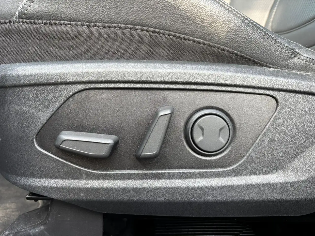 Hyundai TUCSON HEV 1.6 T-GDi A/T SHINE SENSATION 230 A6 4WD 18