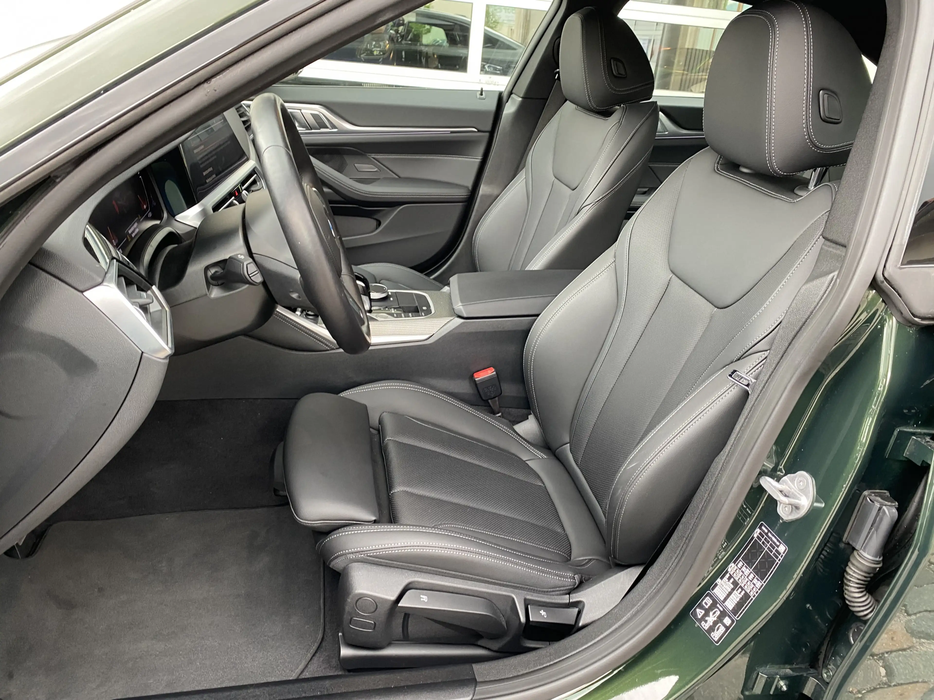 BMW 420 xDrive M-Sport — photo 8