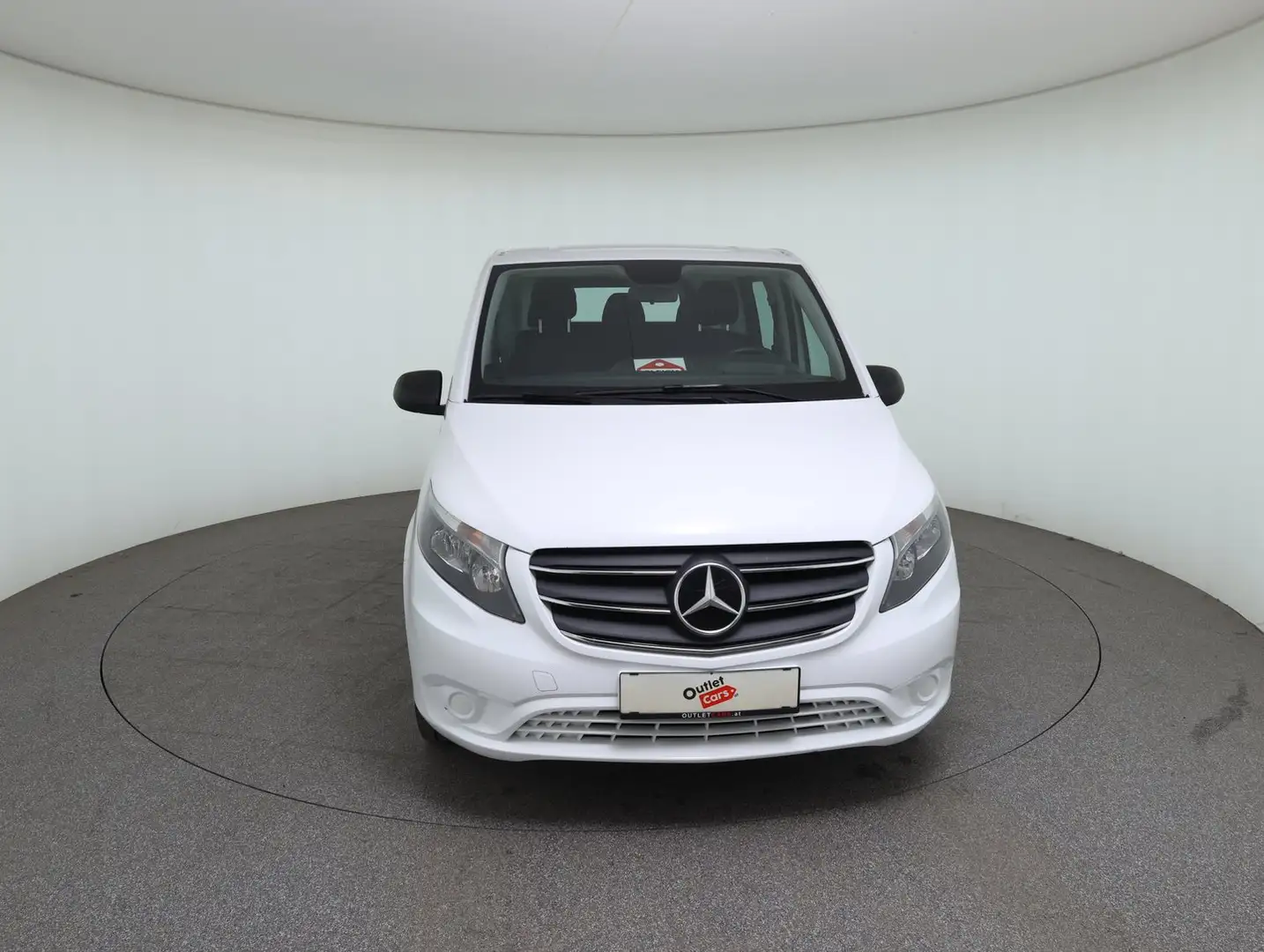 Mercedes-Benz Vito Tourer Worker 114 CDI lang 4x4 Aut. Bílá - 2
