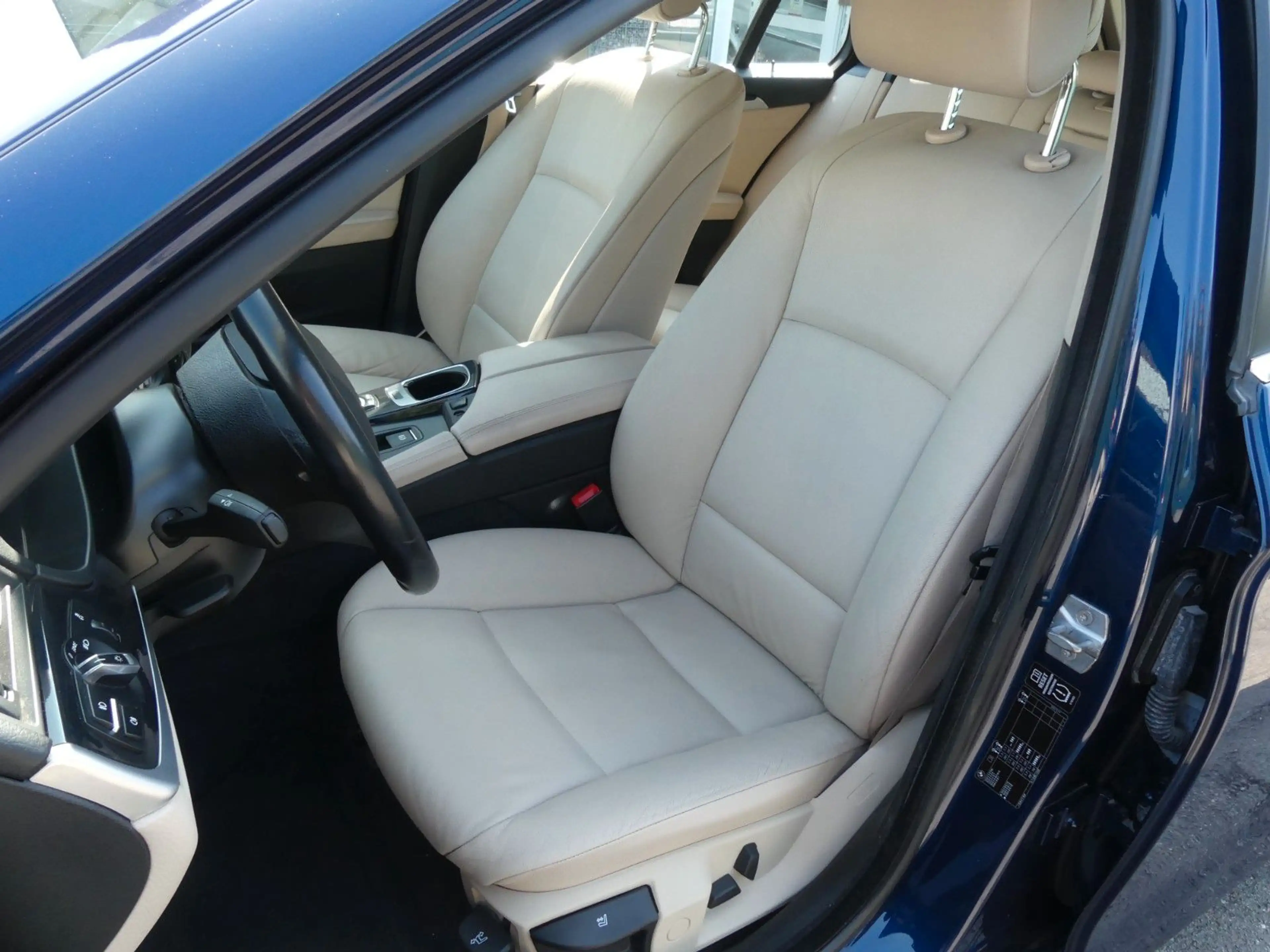 BMW 525 Baureihe 5 Touring 525d — photo 9