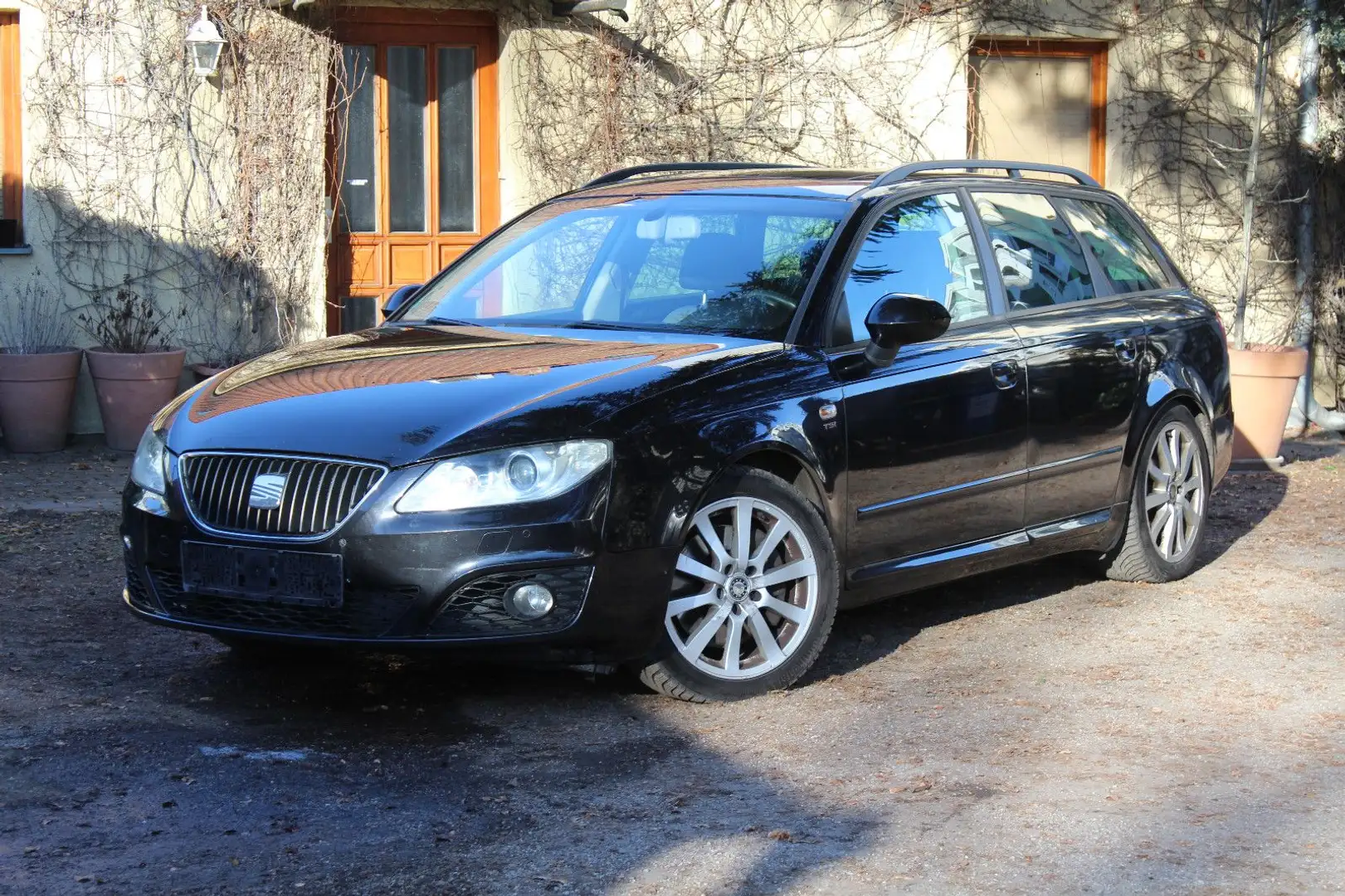 SEAT Exeo ST Sport*TÜV NEU*1.Hand* Schwarz - 1