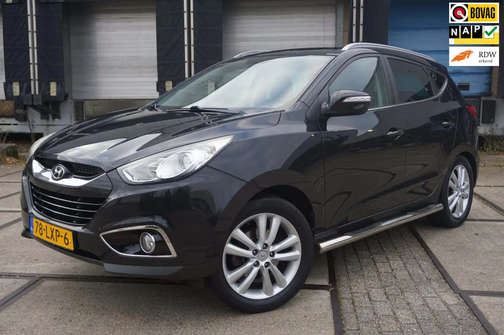 Hyundai iX35 2.0i 4WD i-Catcher Zwart - 1