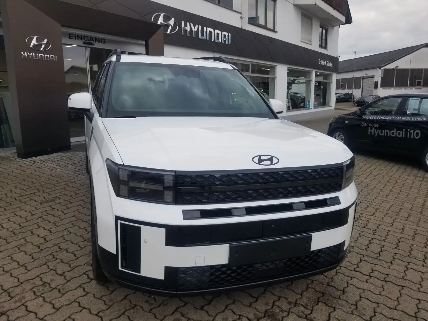 Hyundai SANTA FE 1.6 T-GDI Plug-InHyb Blackline Allrad Wit - 1