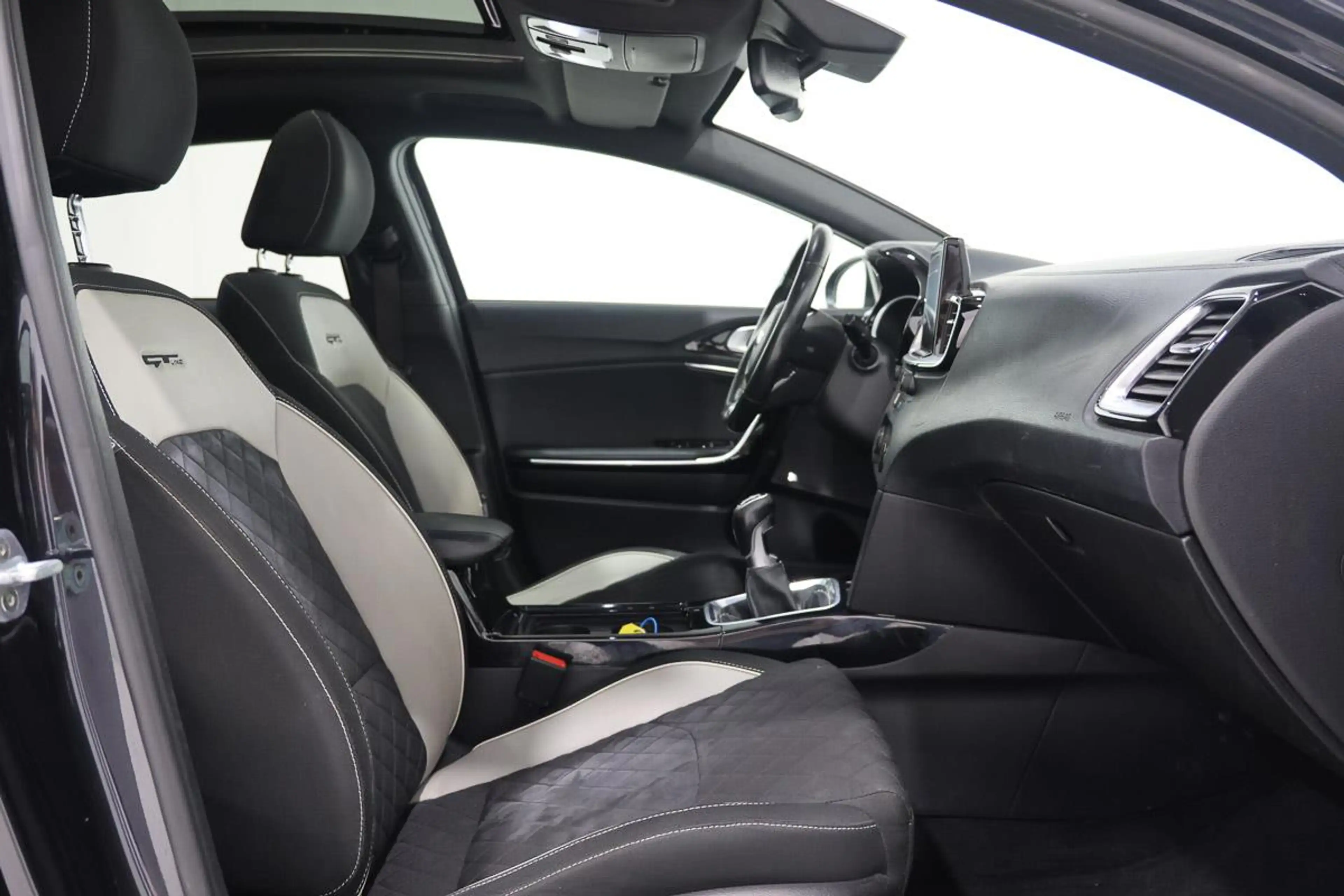 Kia ProCeed / pro_cee'd 1.0 T GDI 120 - GT LINE LED - PANO - 17 - JBL -... — photo 9