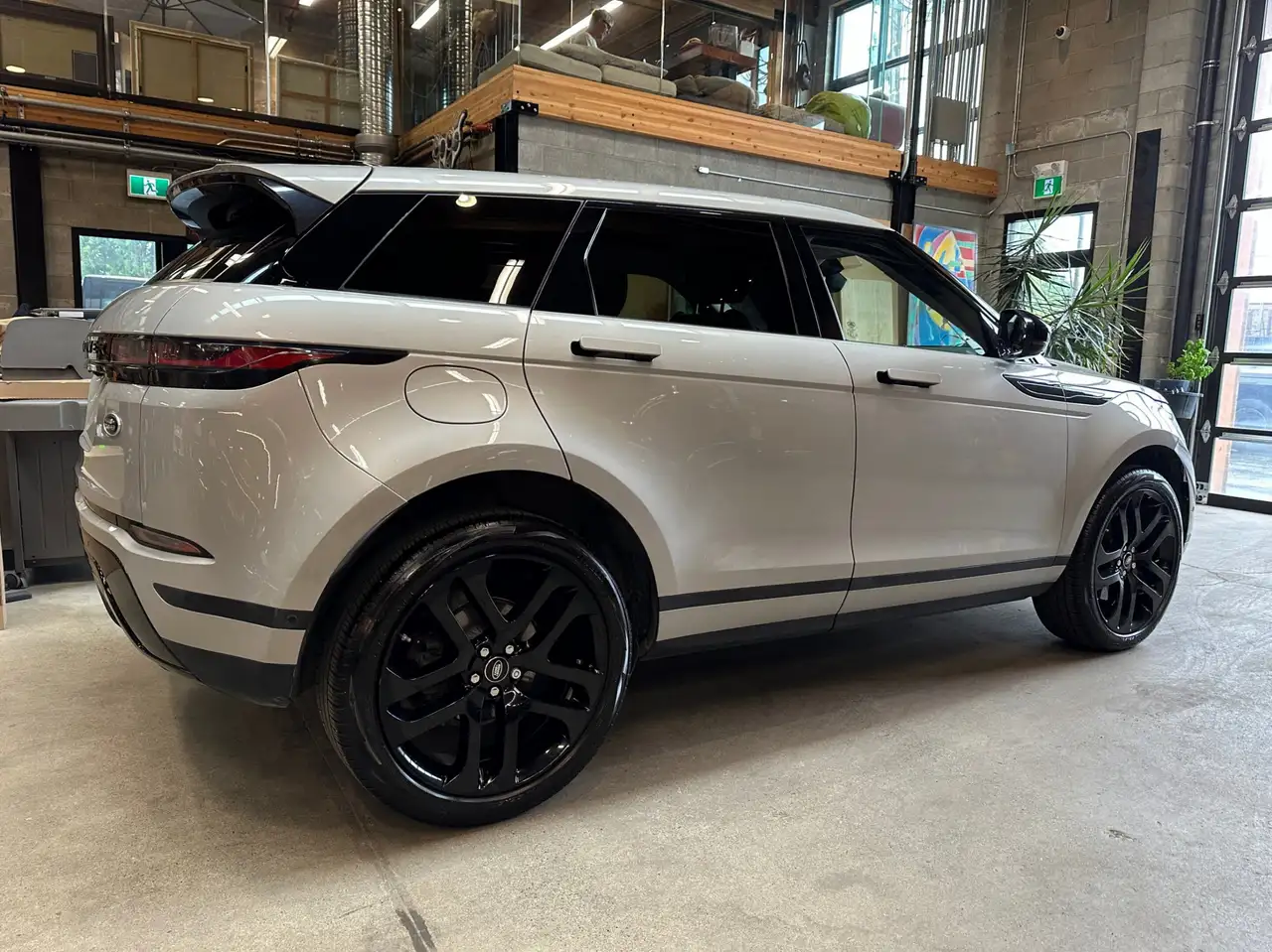 Land Rover Range Rover Evoque снимка Land Rover Range Rover Evoque