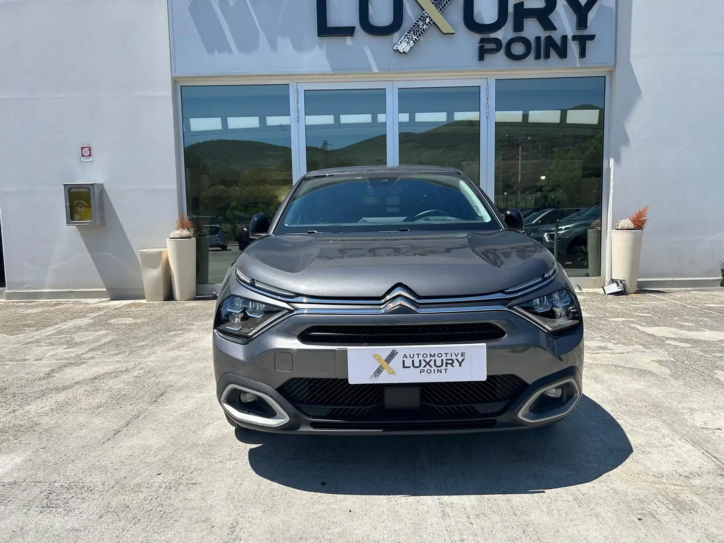 Citroen C4 C4 1.5 bluehdi Shine s Grijs - 1